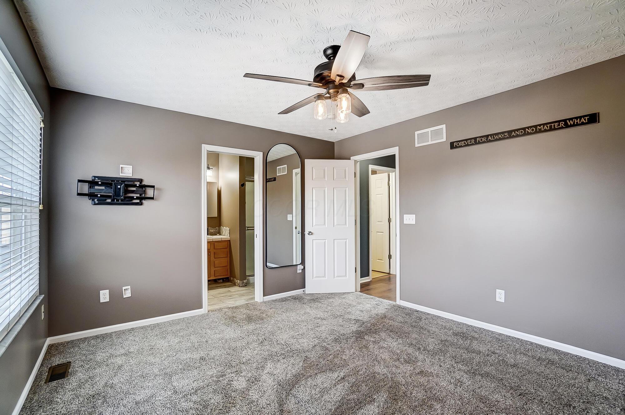 1422 Willow View Drive