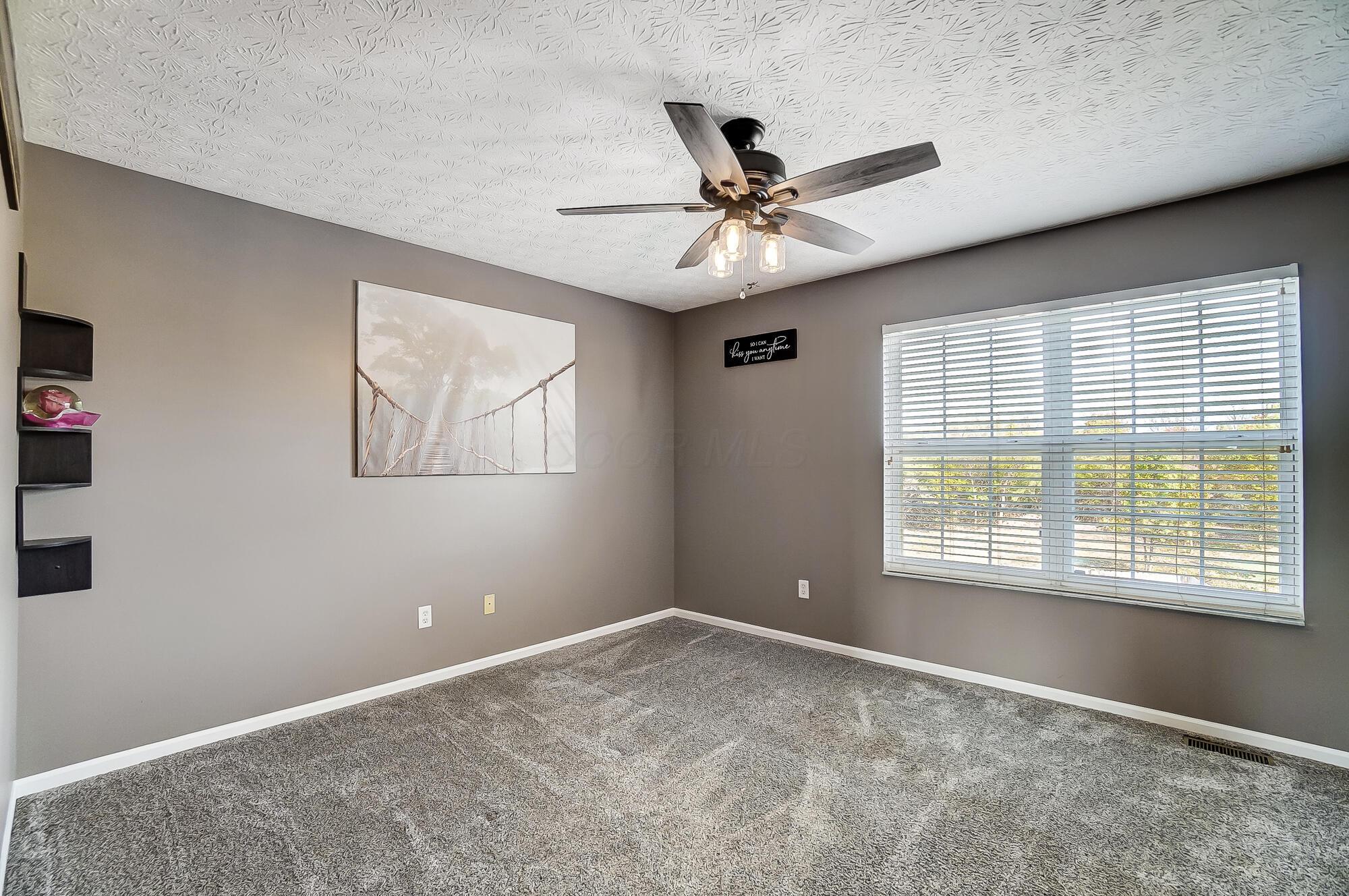 1422 Willow View Drive