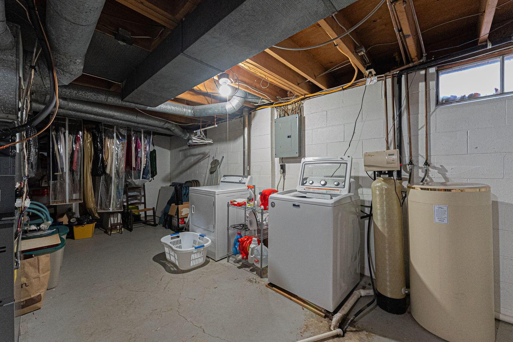3464 Helen Place