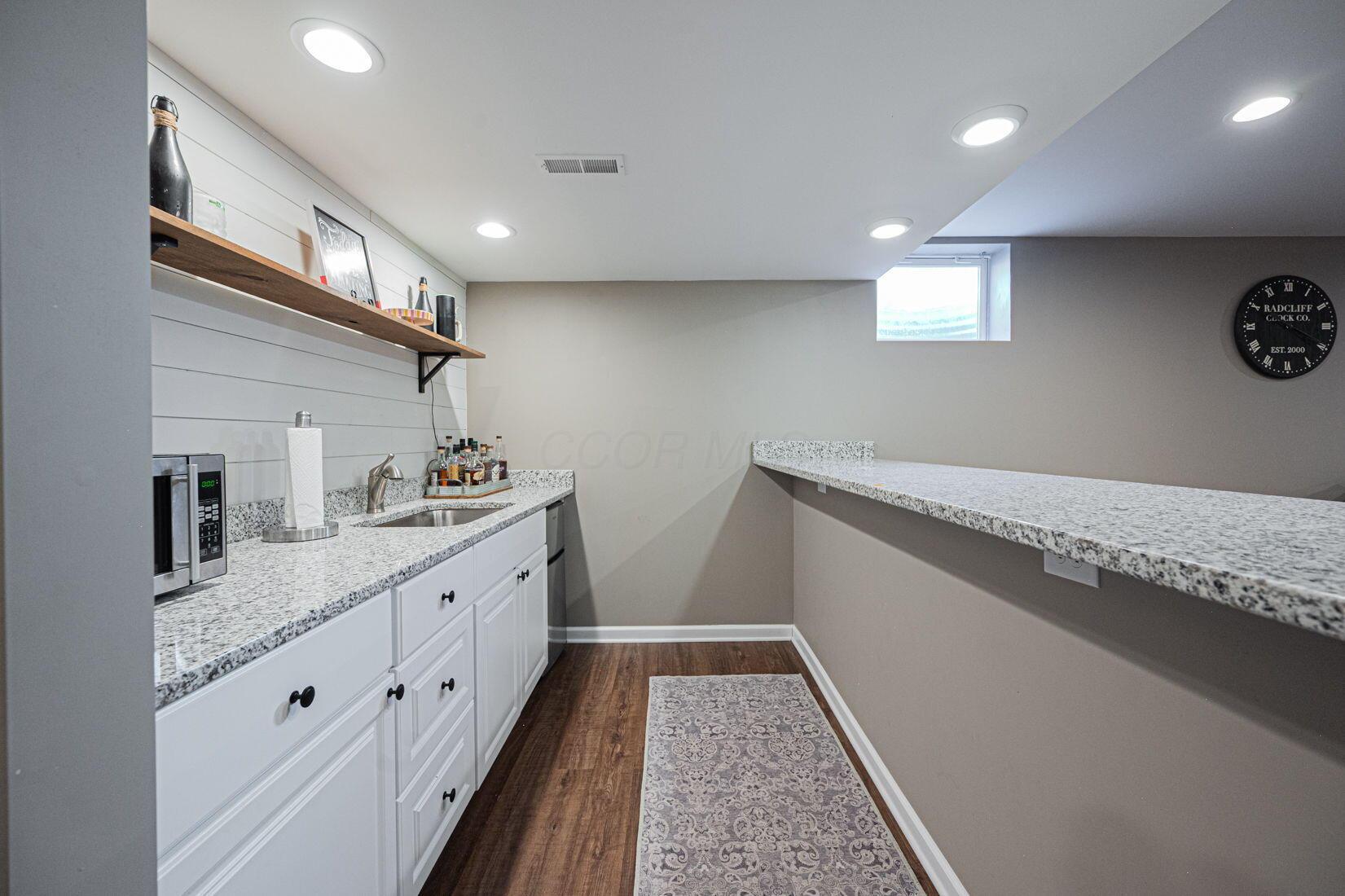 2607 Loris Way