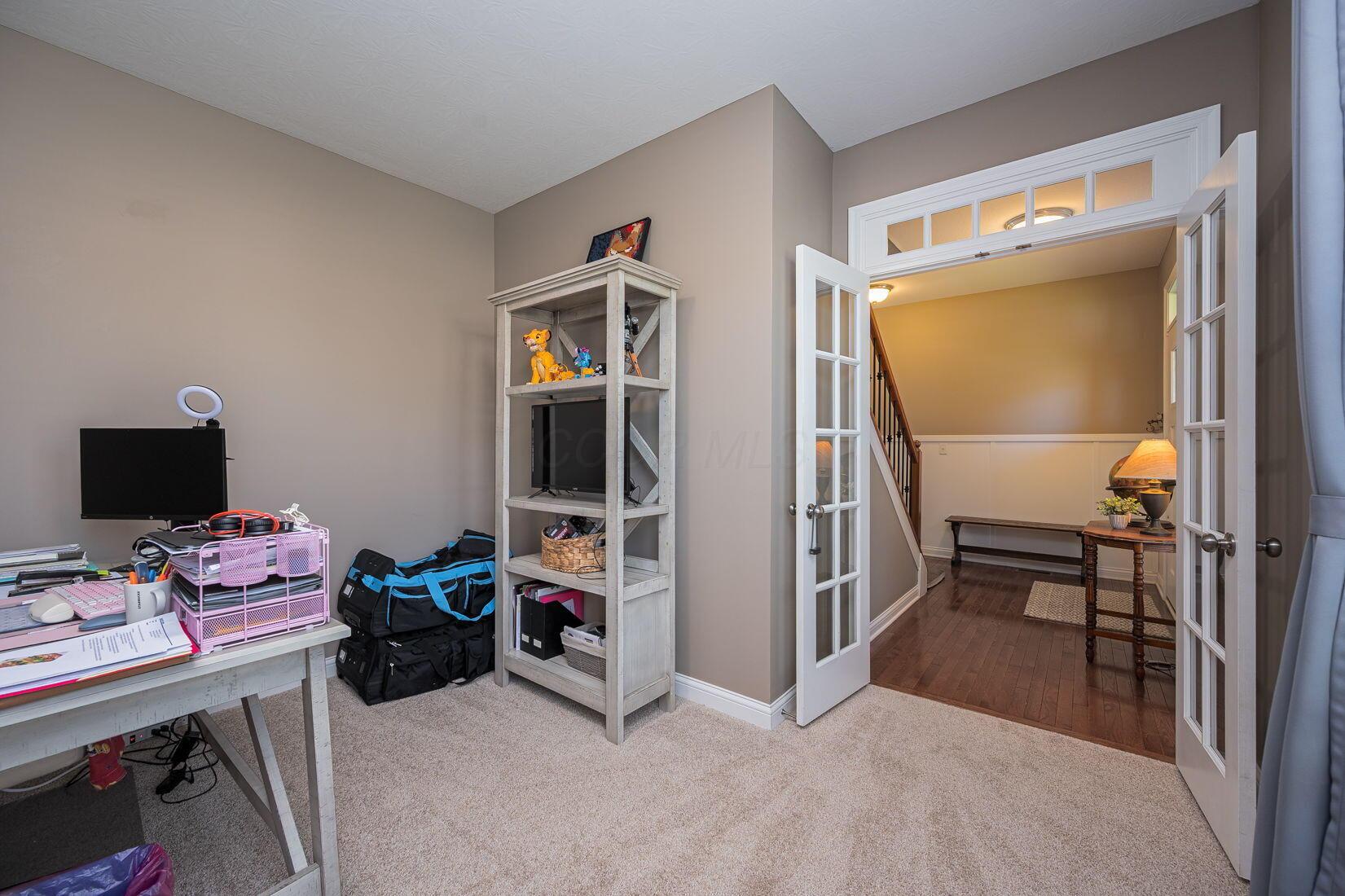 2607 Loris Way