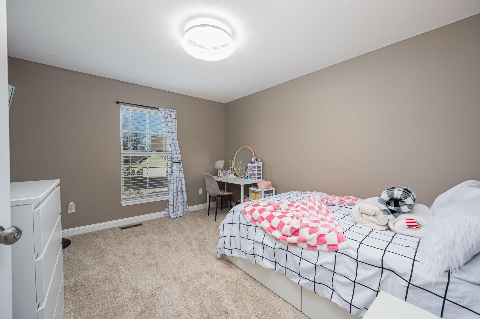 2607 Loris Way