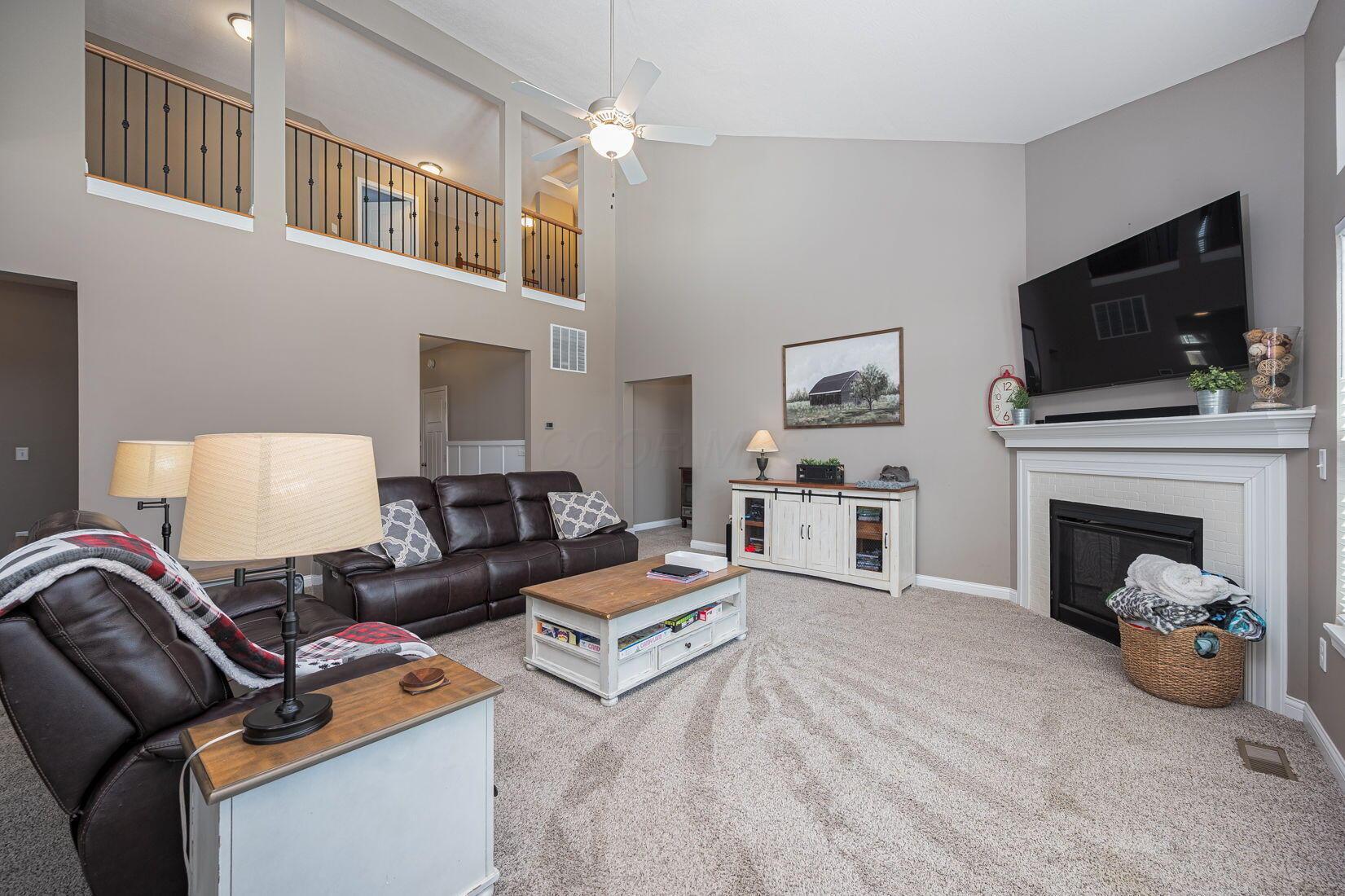 2607 Loris Way