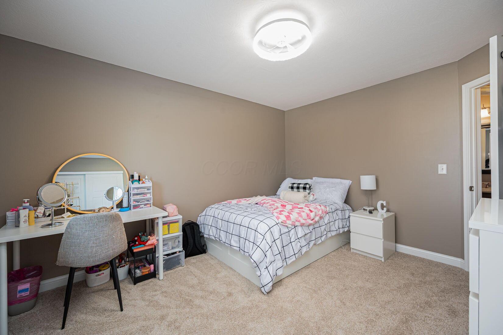 2607 Loris Way