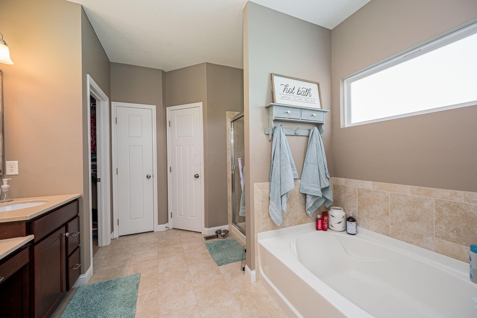 2607 Loris Way