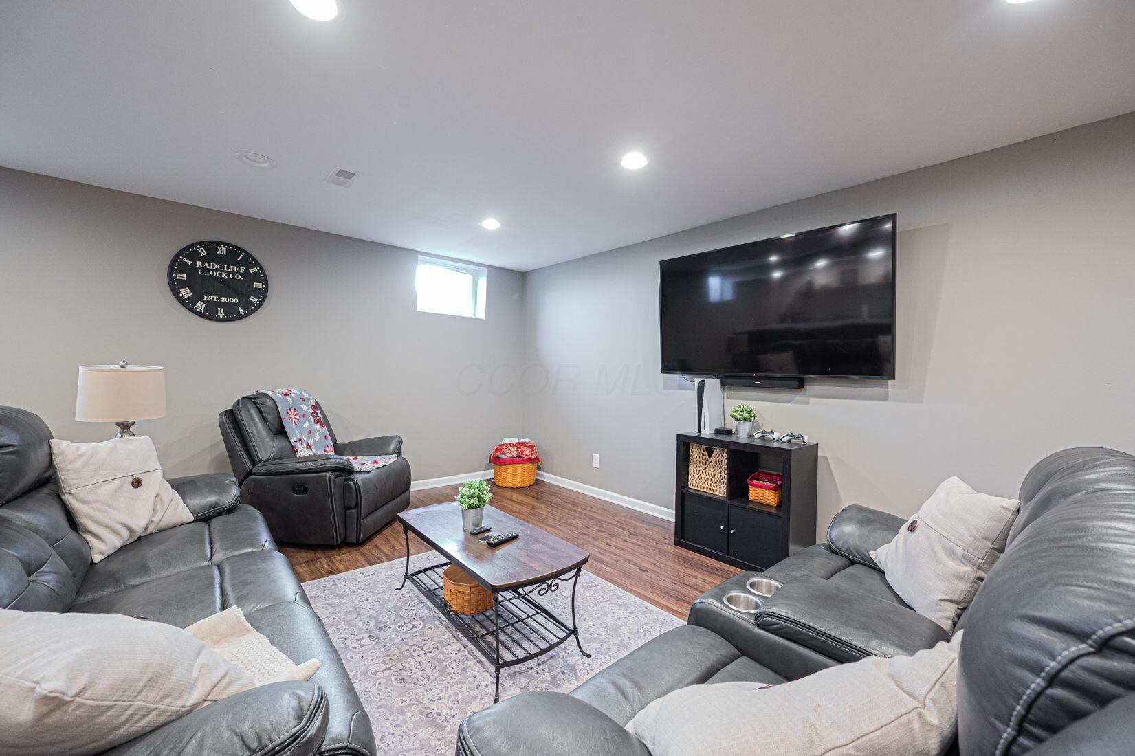 2607 Loris Way