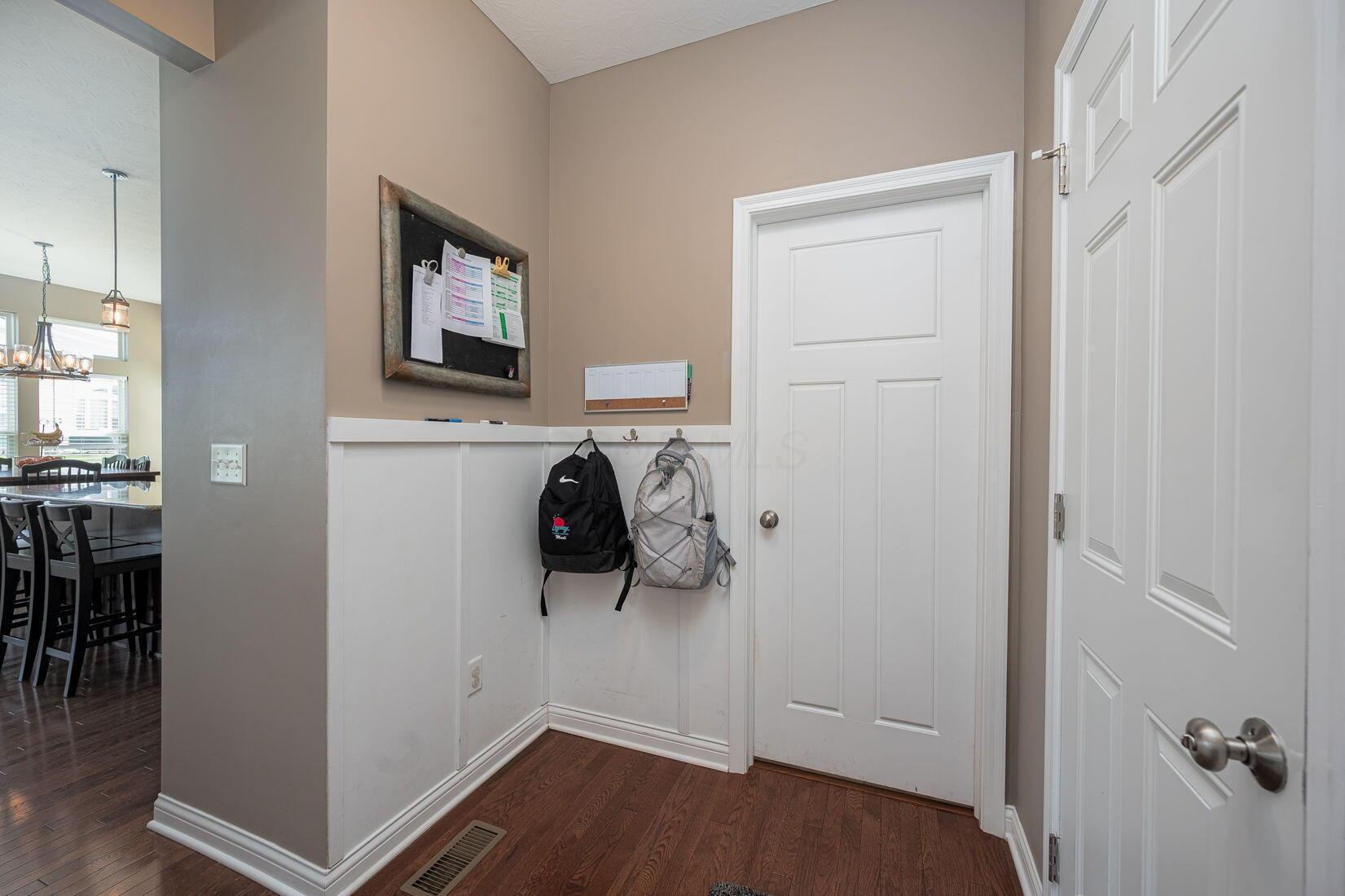 2607 Loris Way