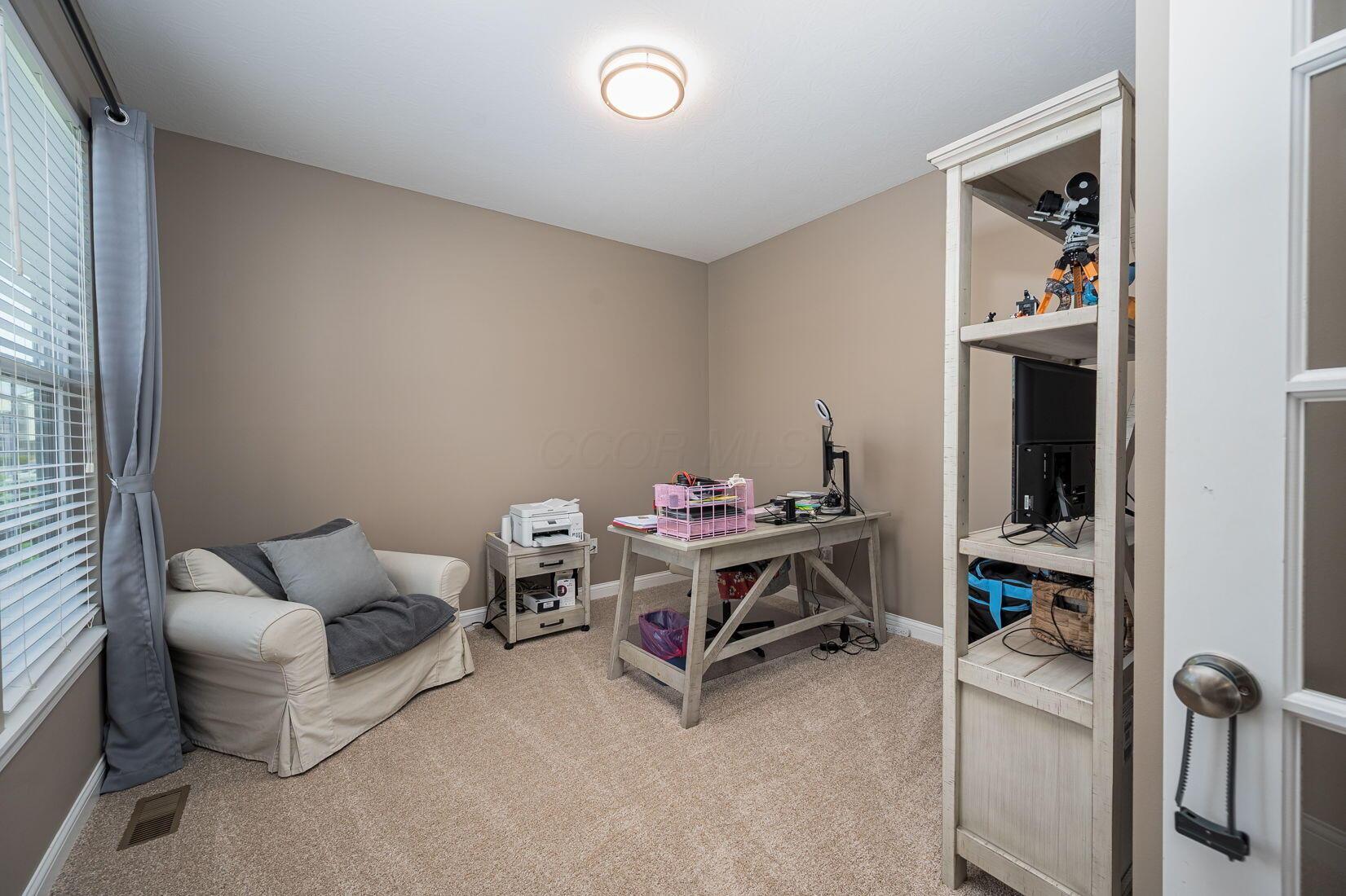 2607 Loris Way