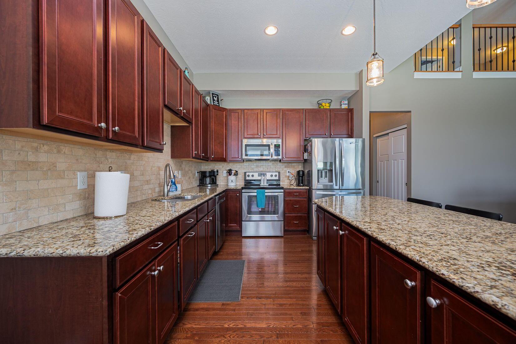 2607 Loris Way