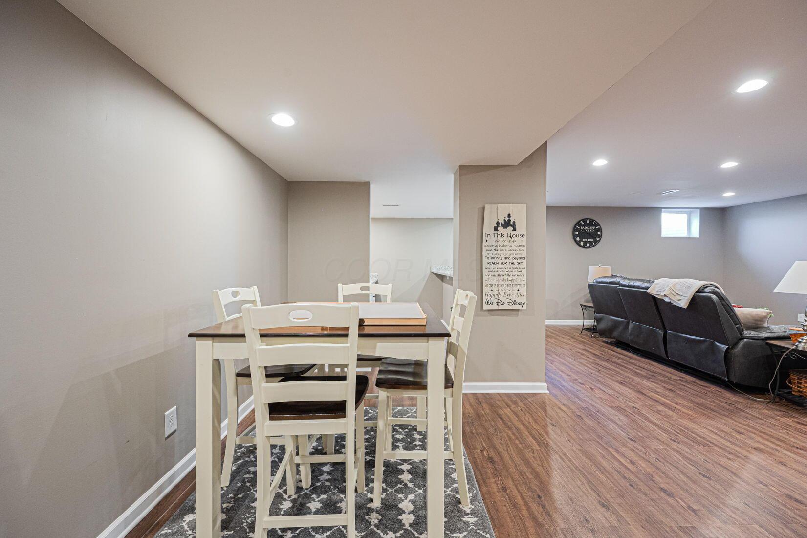 2607 Loris Way