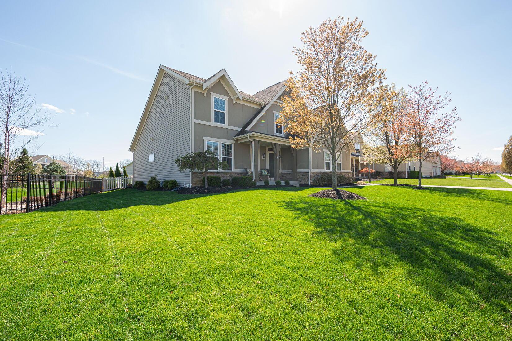 2607 Loris Way