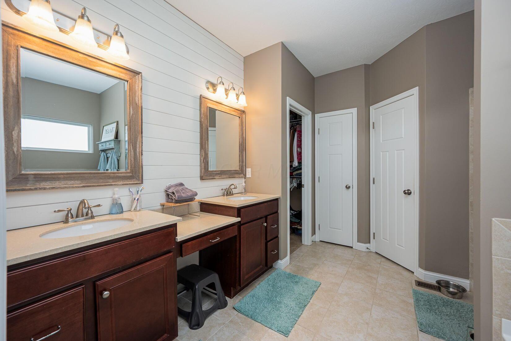 2607 Loris Way