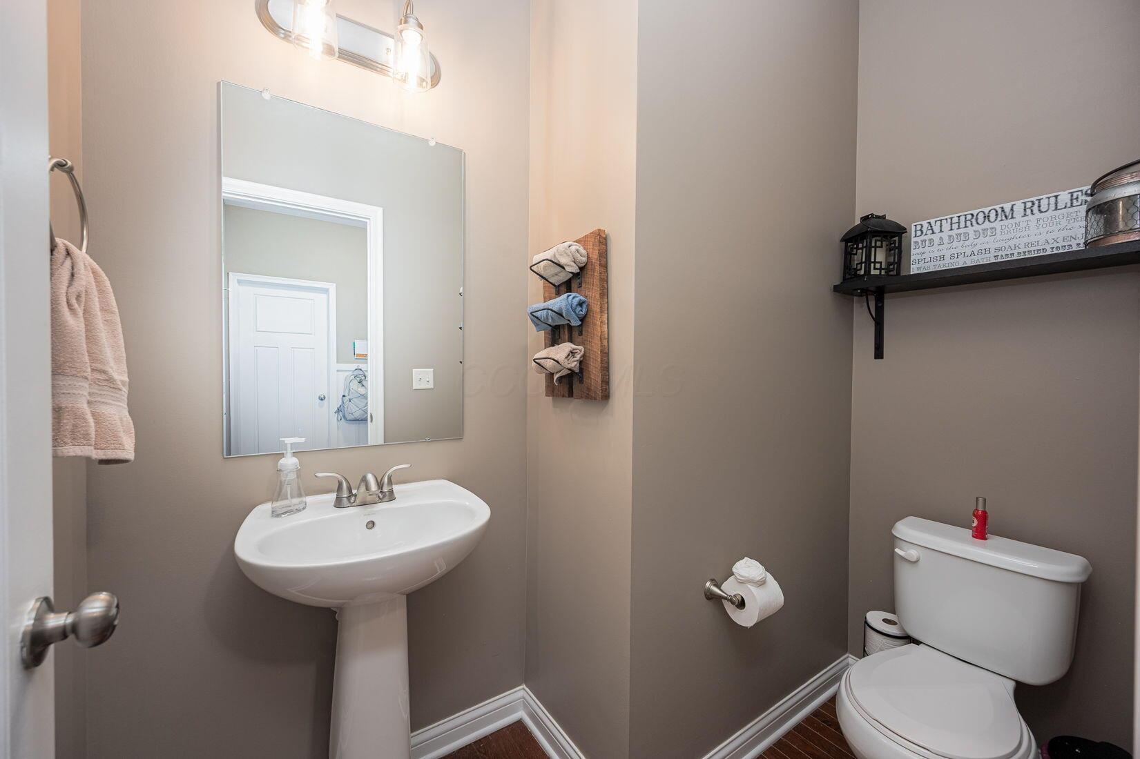 2607 Loris Way