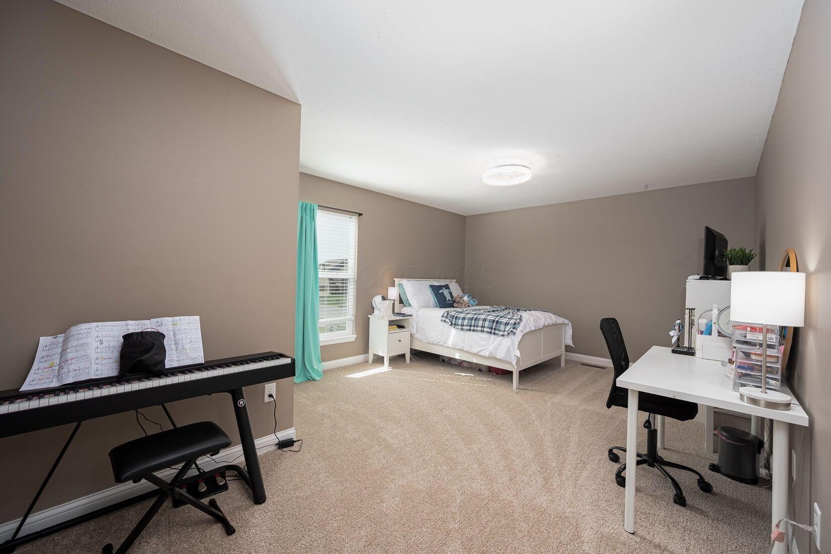 2607 Loris Way
