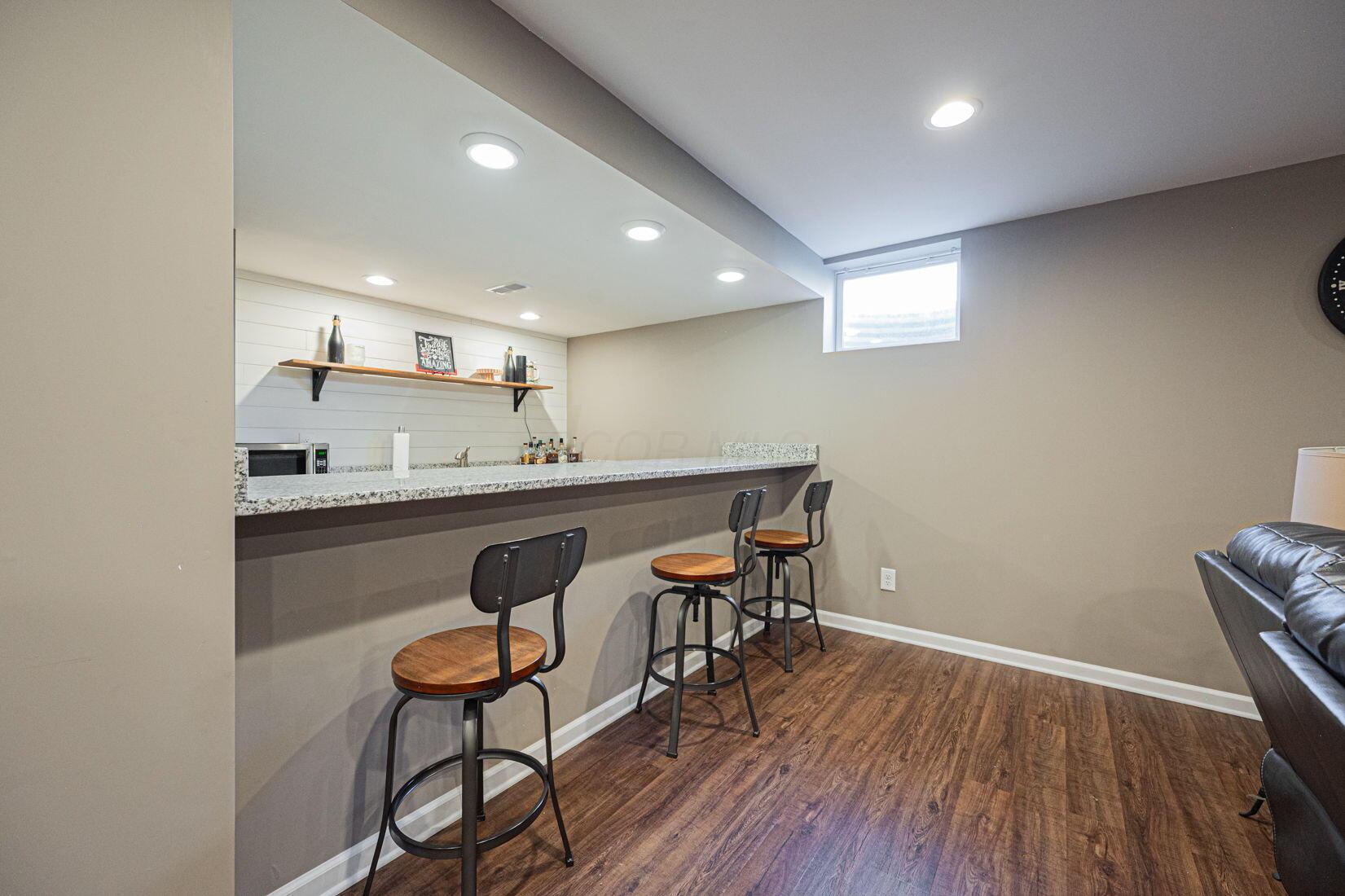2607 Loris Way