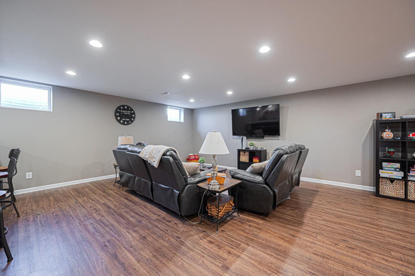 2607 Loris Way