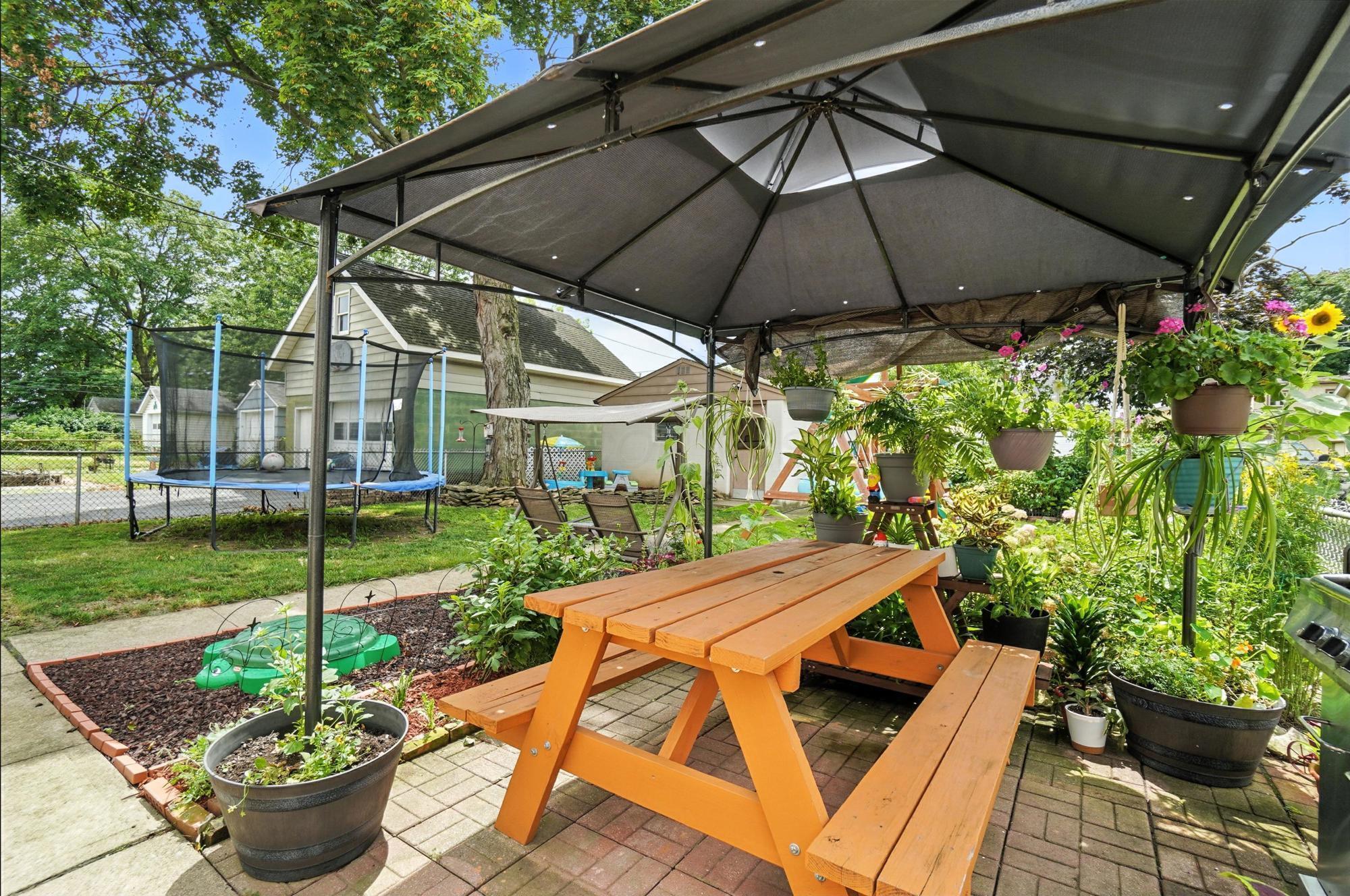 613 Salisbury Road