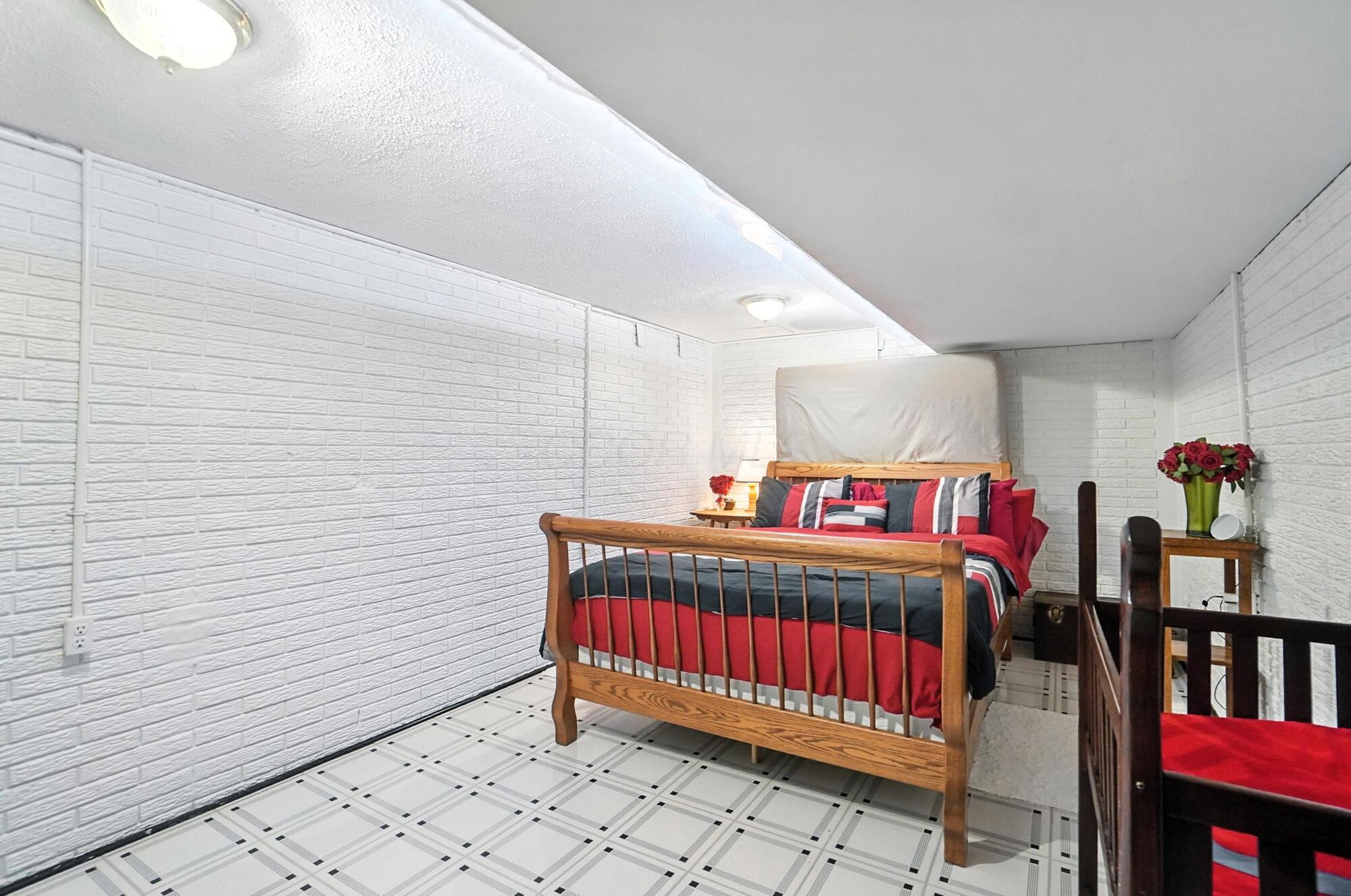 1097 Rendezvous Lane