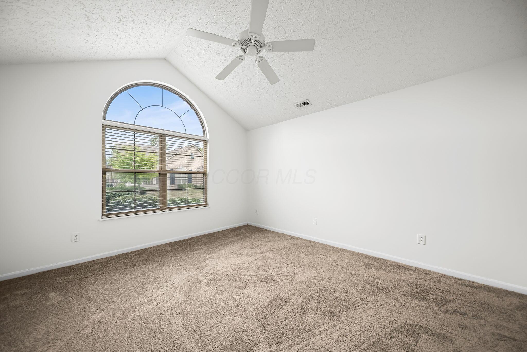 1315 Cascade Drive, 15