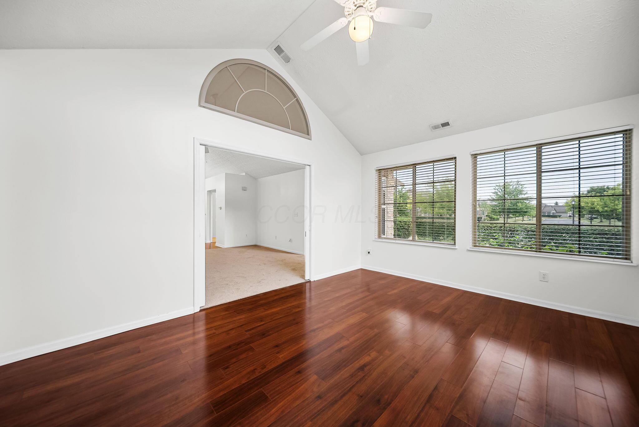 1315 Cascade Drive, 15