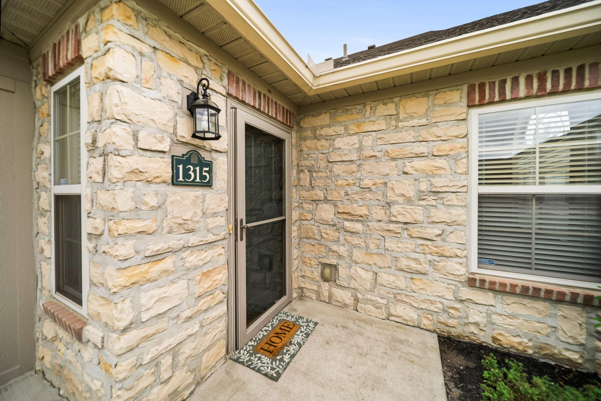 1315 Cascade Drive, 15