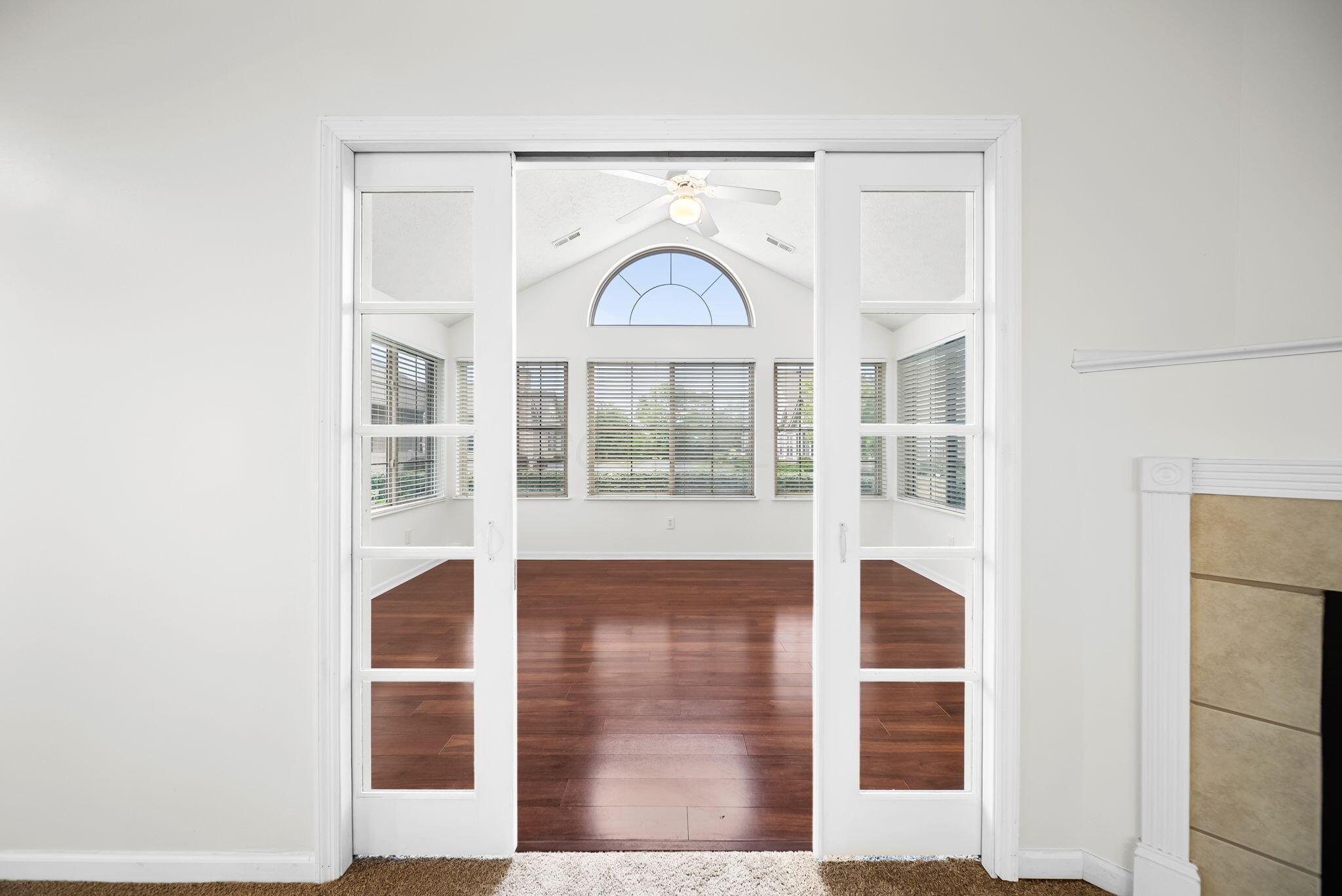1315 Cascade Drive, 15