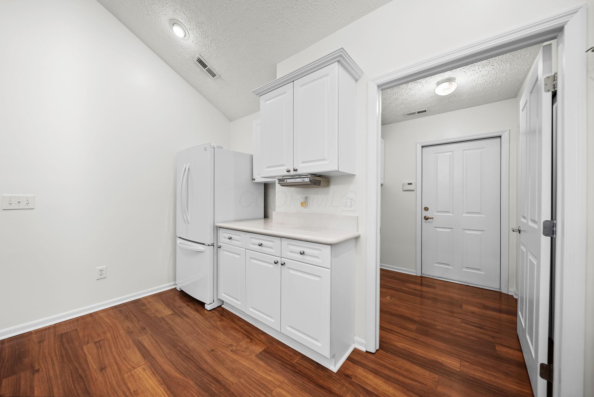 1315 Cascade Drive, 15