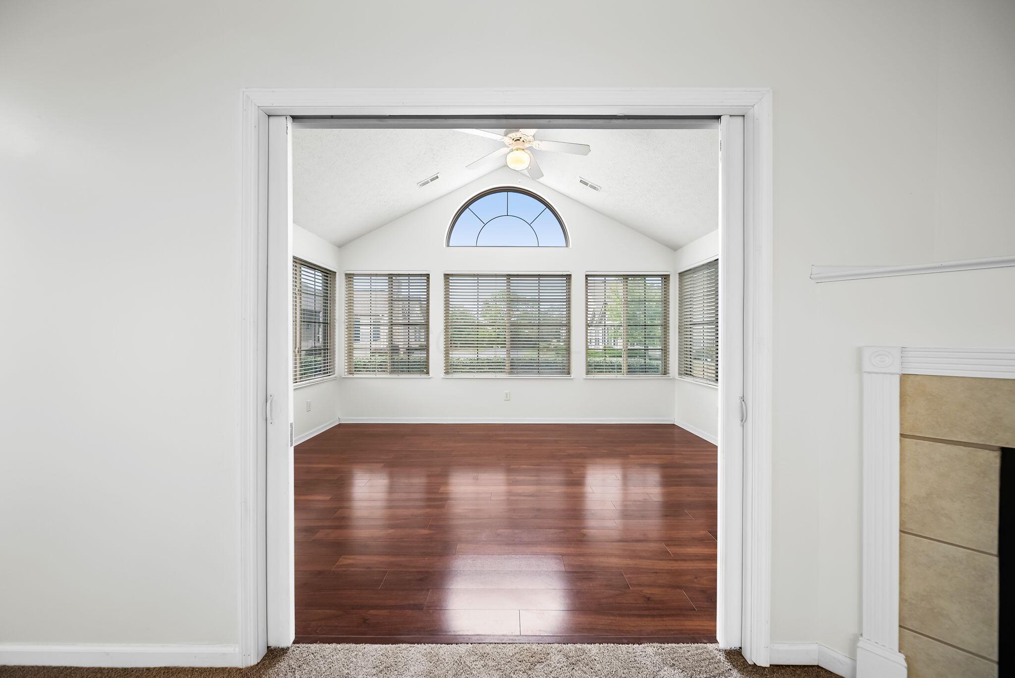 1315 Cascade Drive, 15