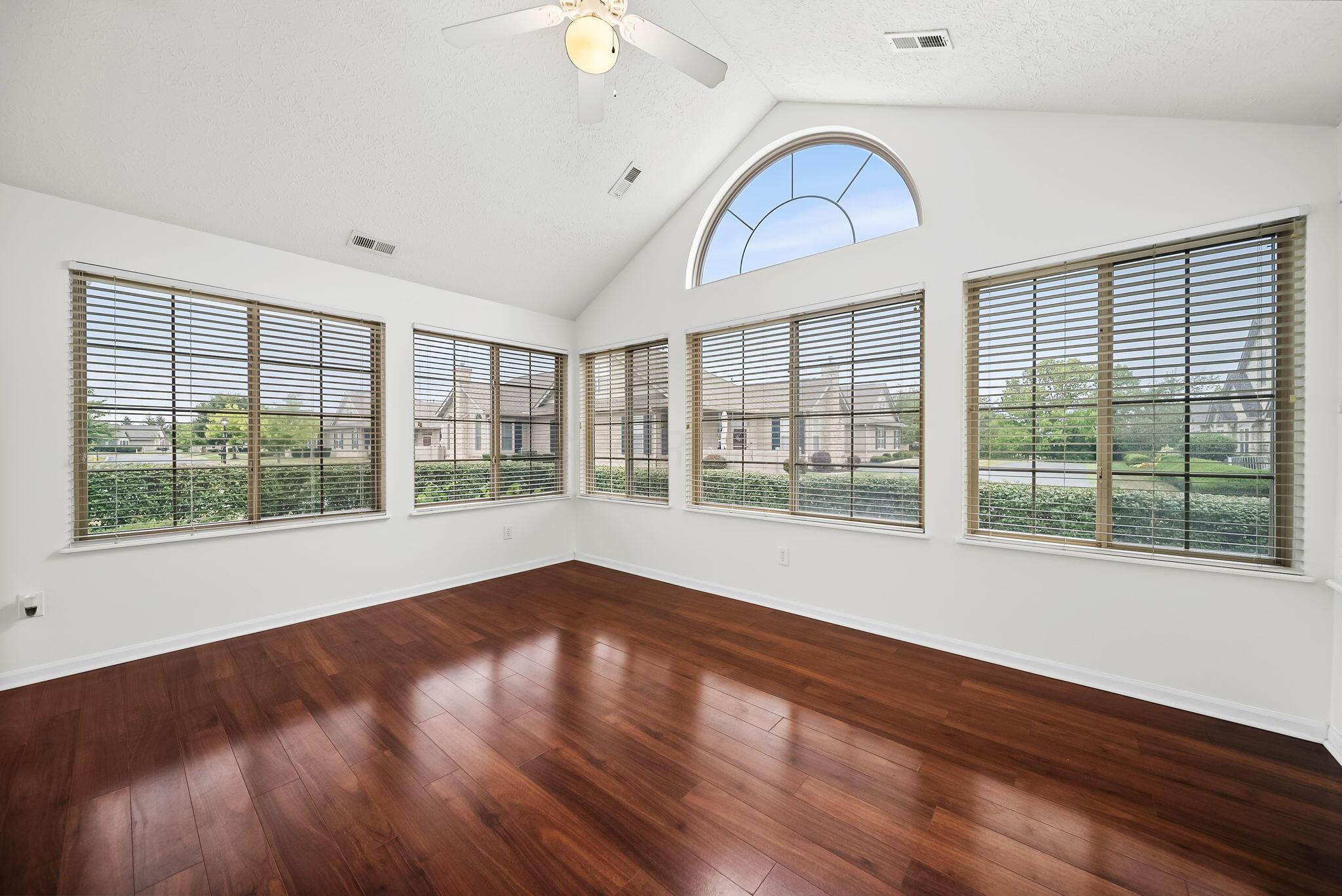 1315 Cascade Drive, 15