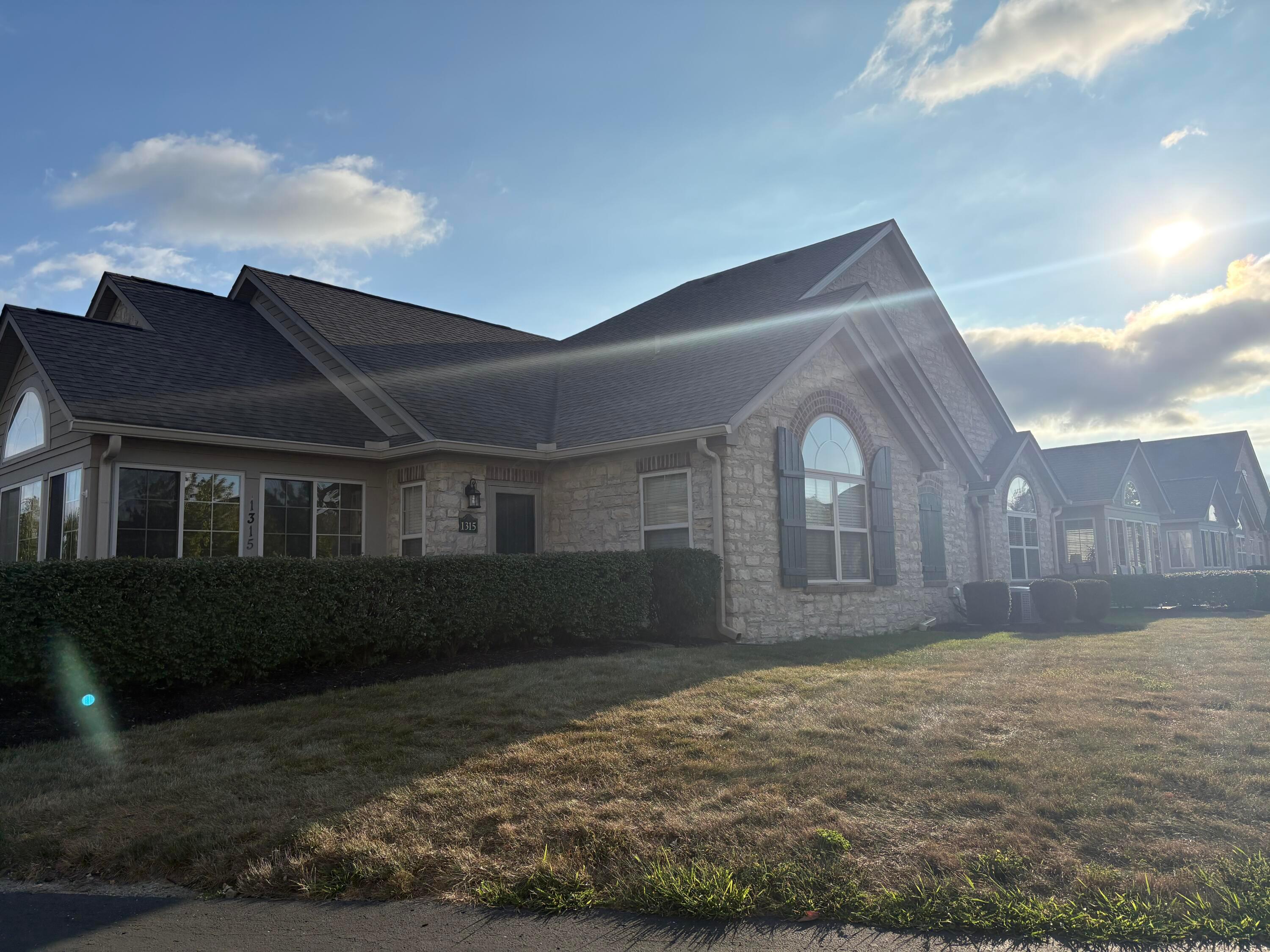 1315 Cascade Drive, 15