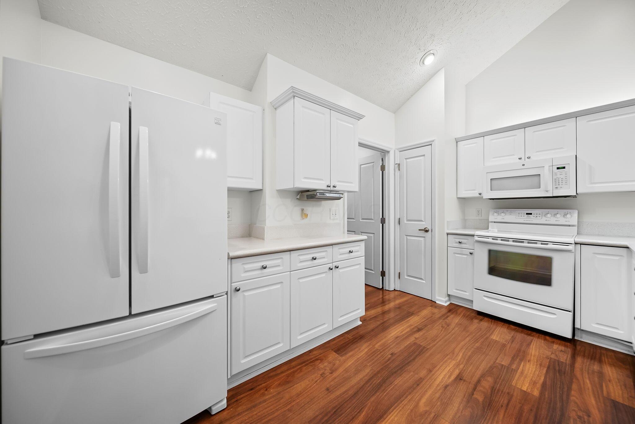 1315 Cascade Drive, 15