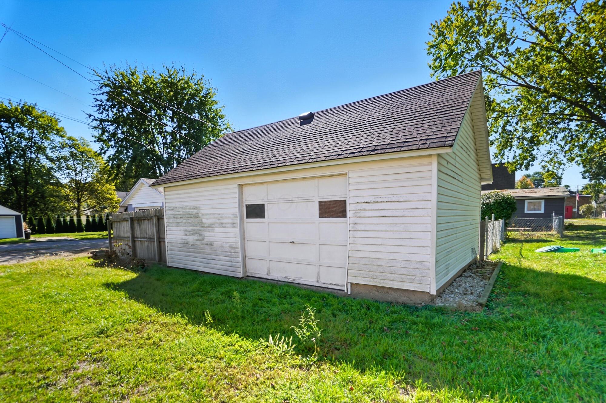 116 E Newell Street