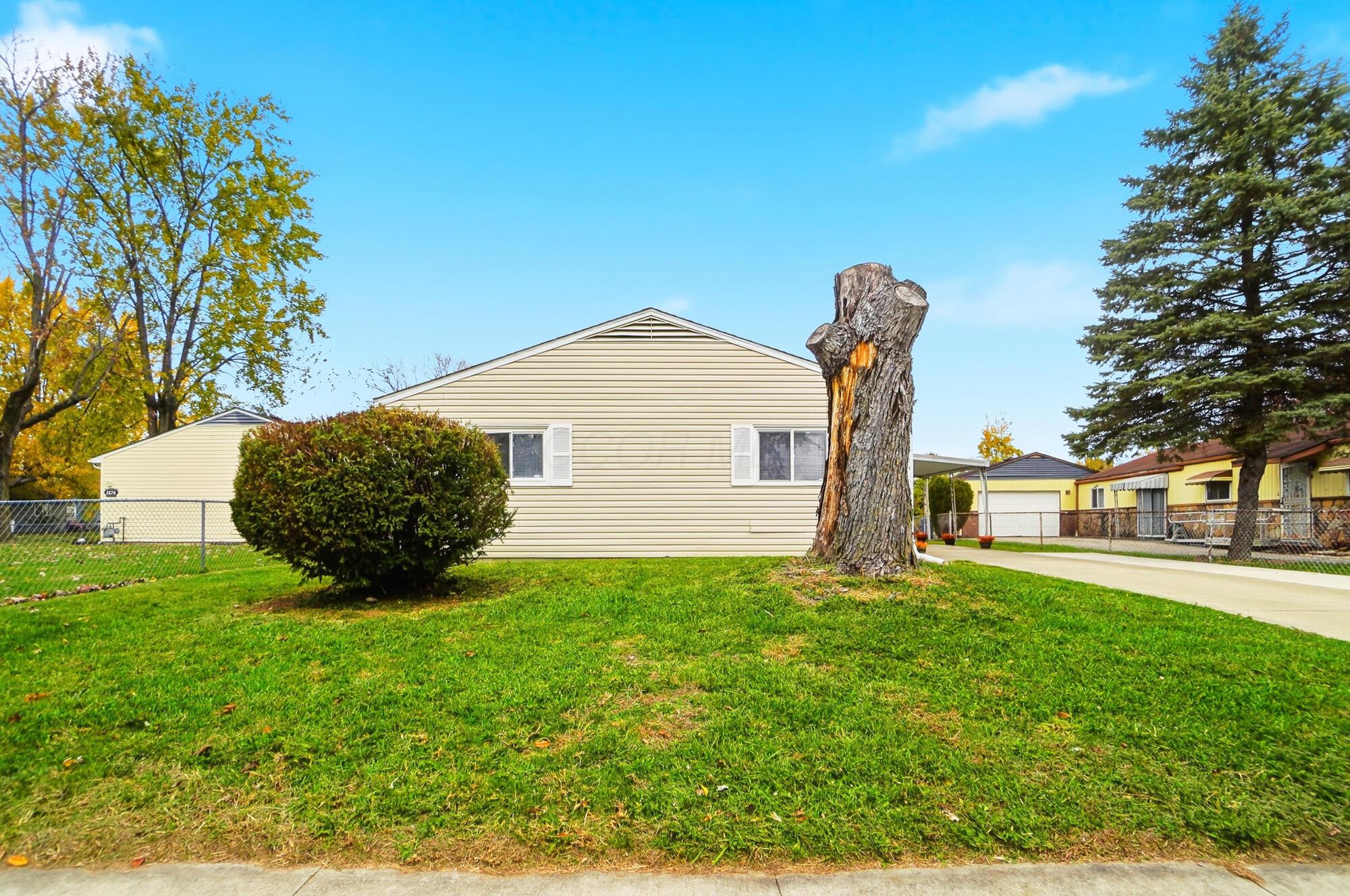 1382 Southfield Drive S