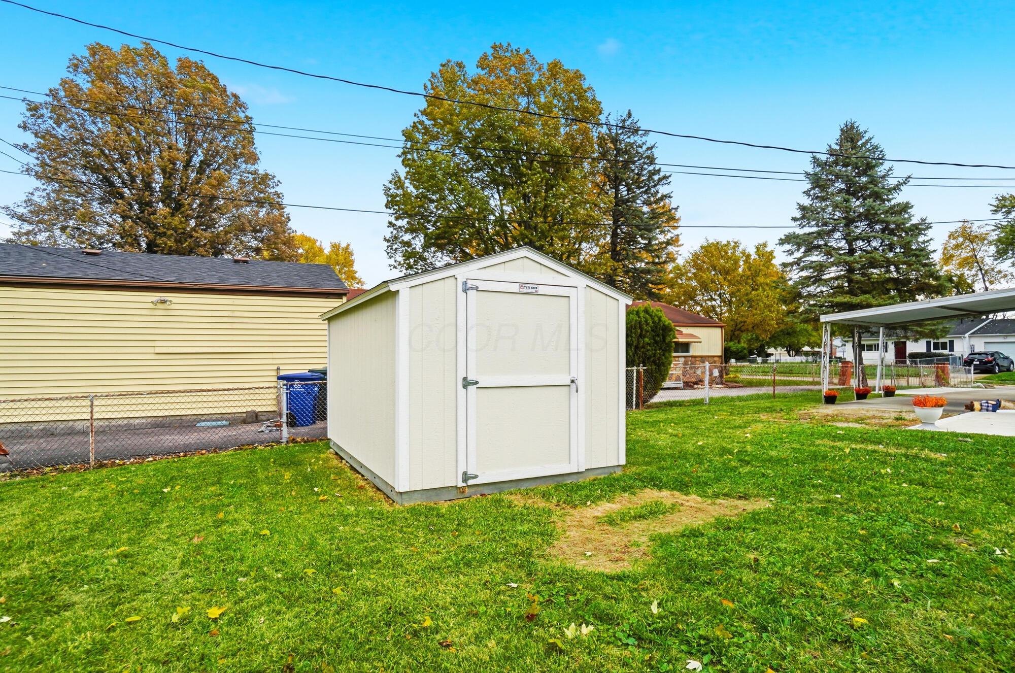 1382 Southfield Drive S