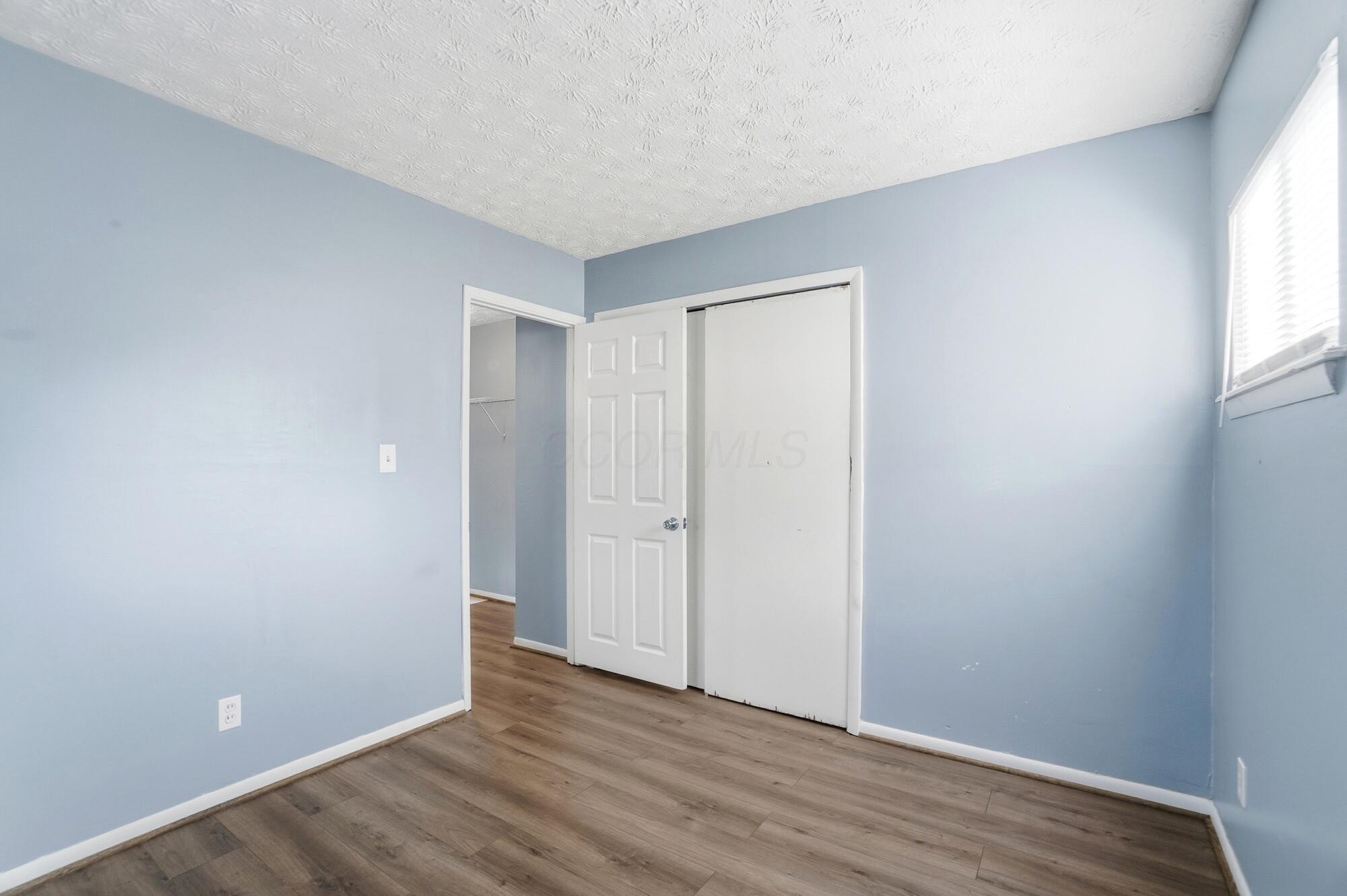 1382 Southfield Drive S