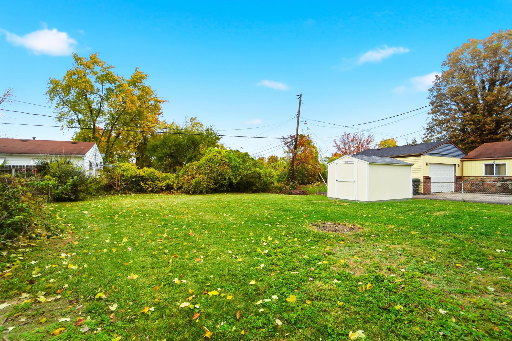 1382 Southfield Drive S