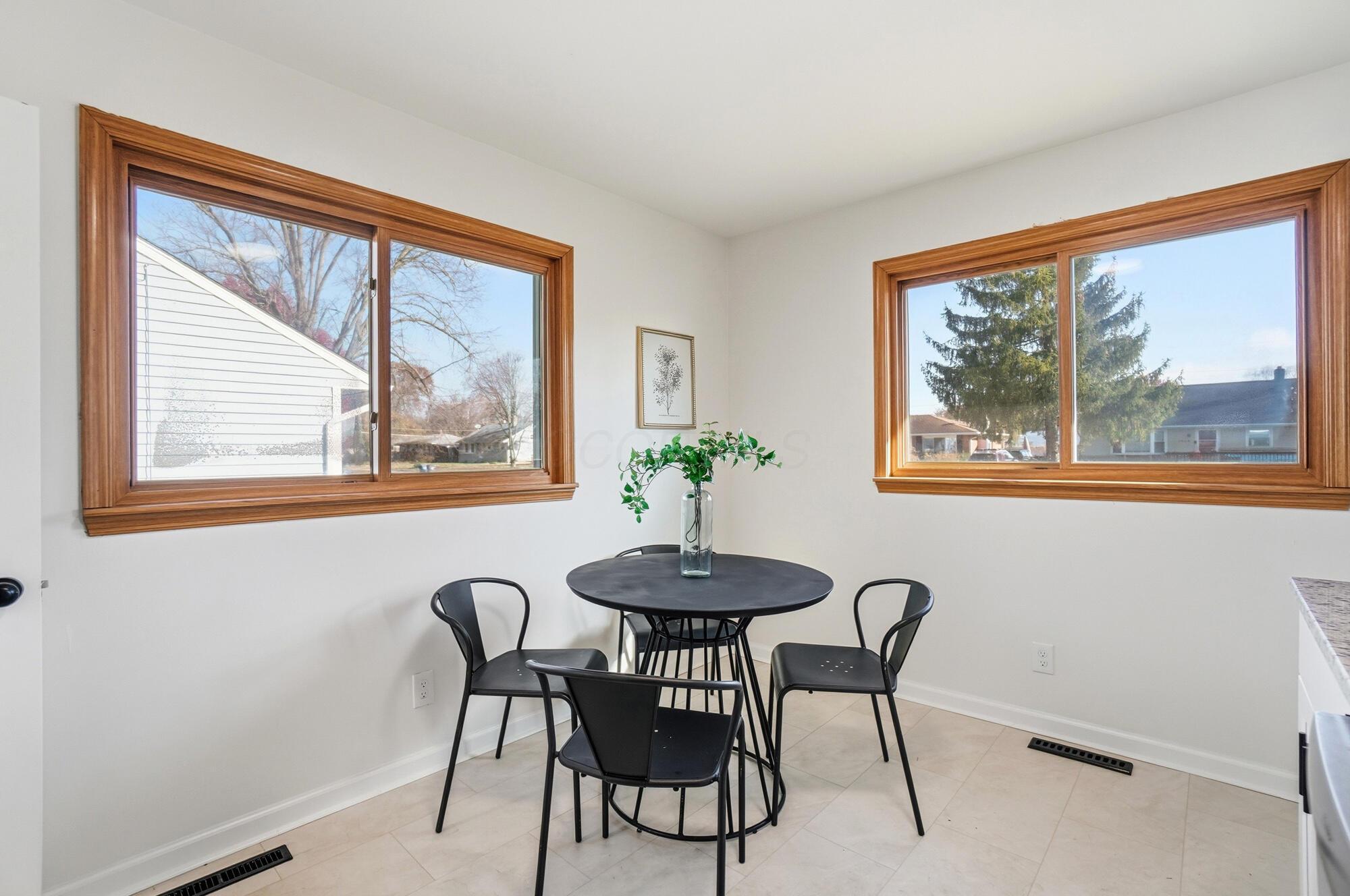 1207 Nocturne Road E