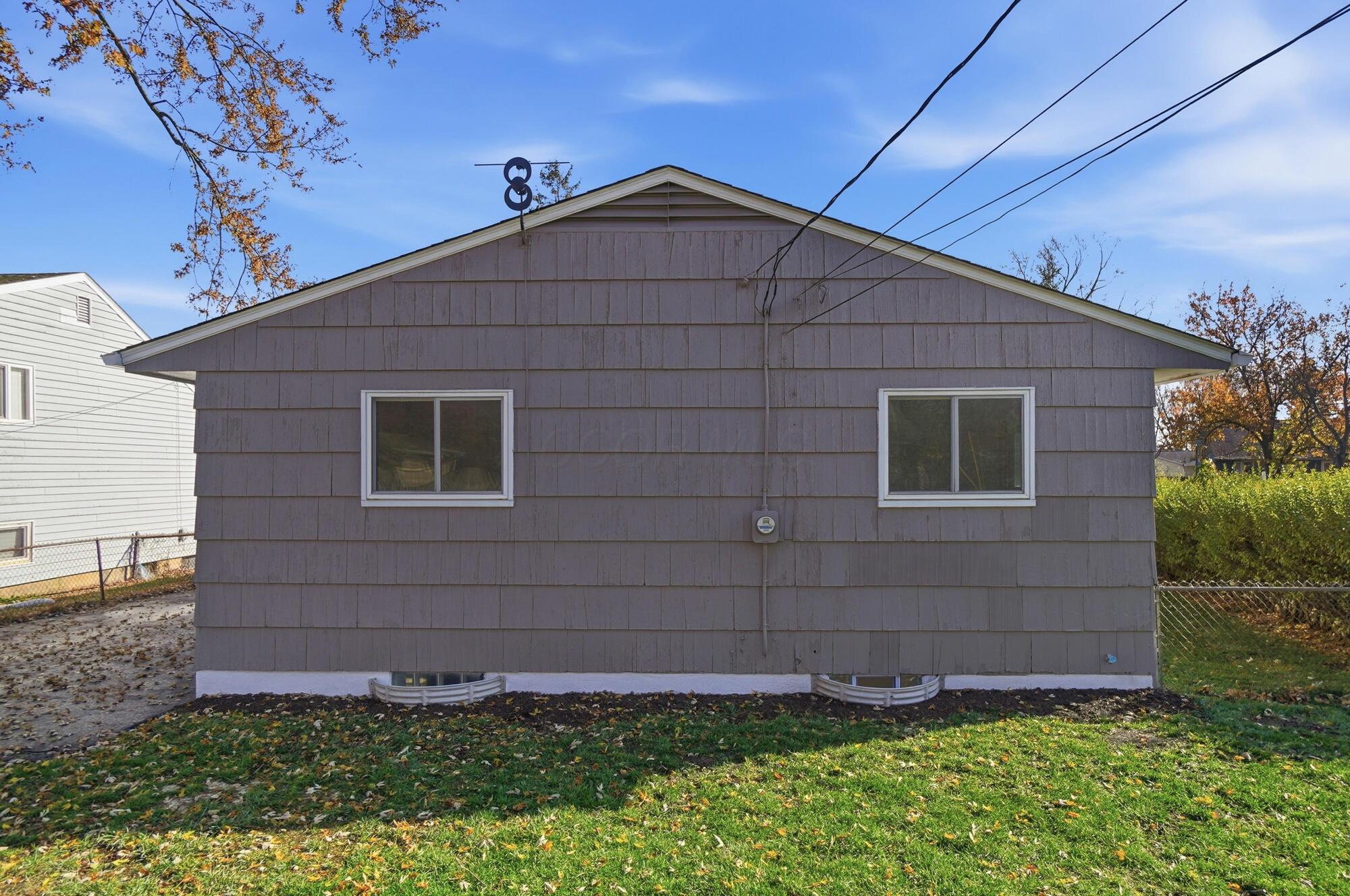 1207 Nocturne Road E