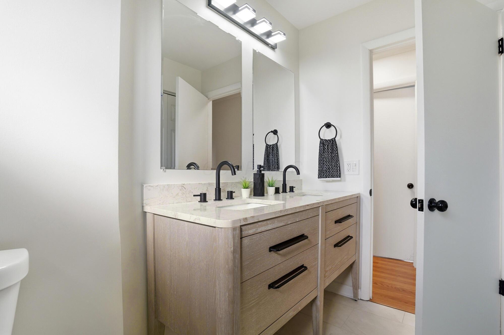 1207 Nocturne Road E