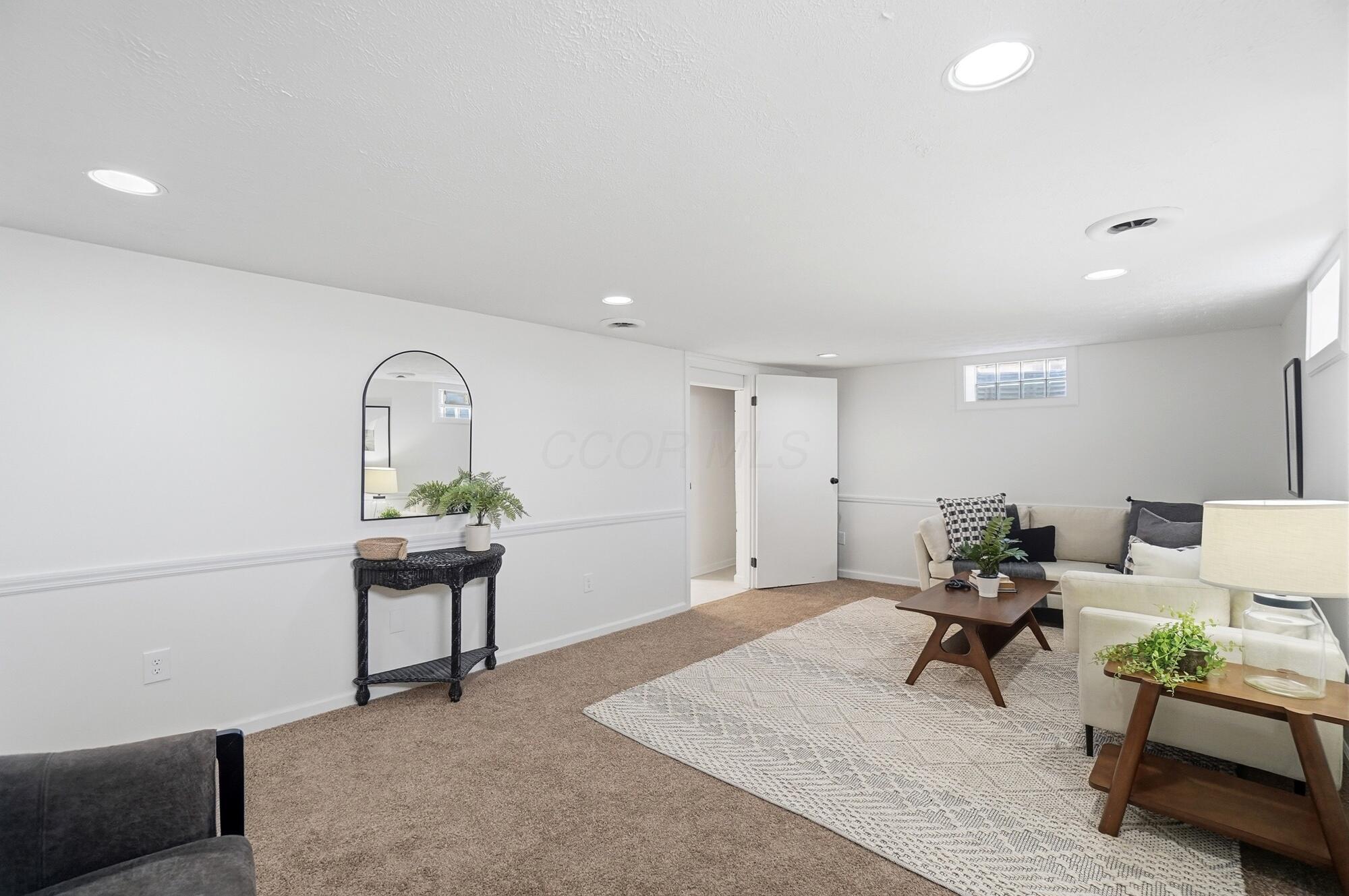 1207 Nocturne Road E