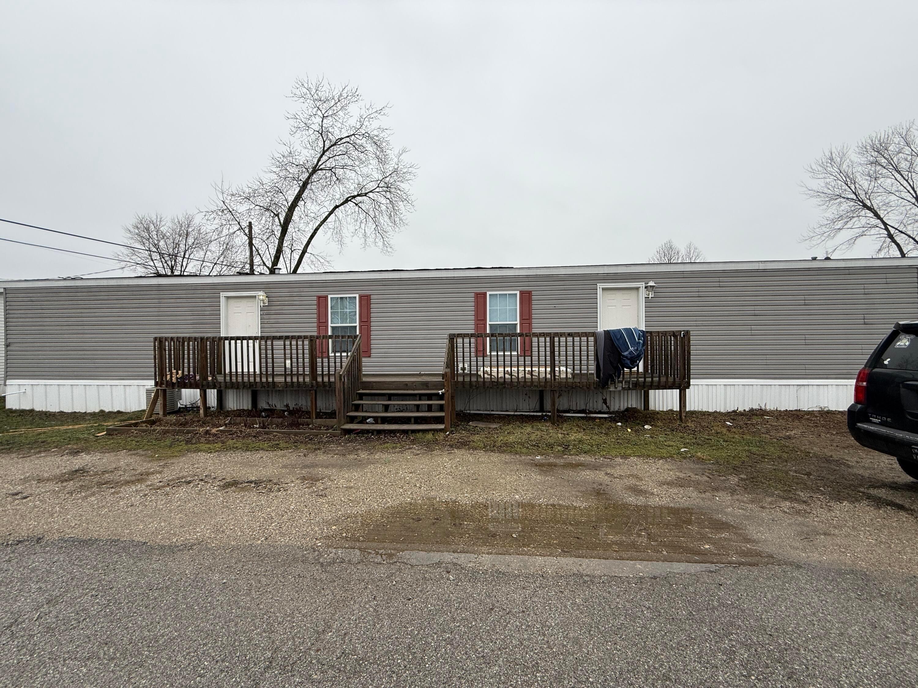 755 Stelzer Road, 169