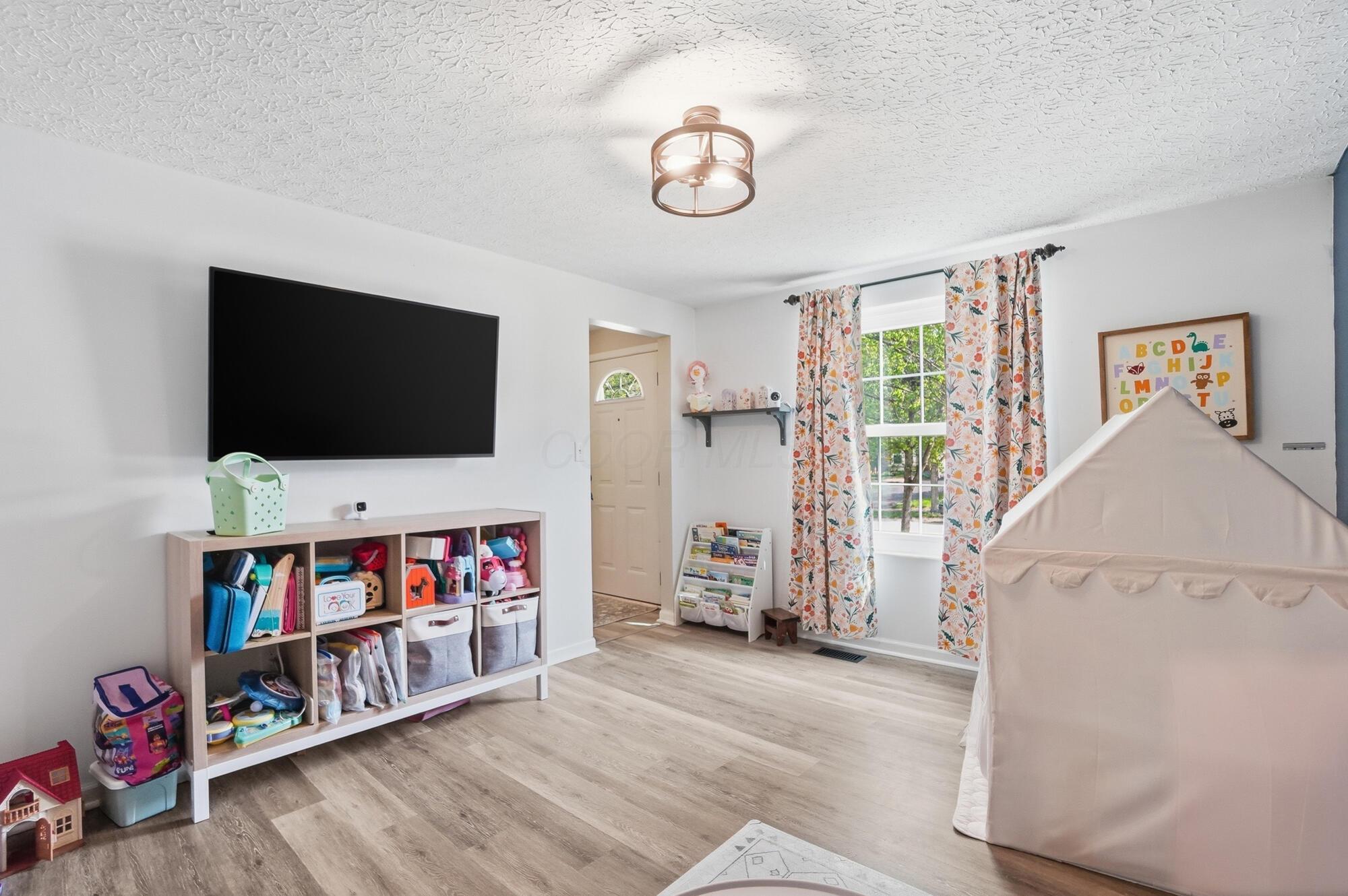 3846 Saddlebrook Court