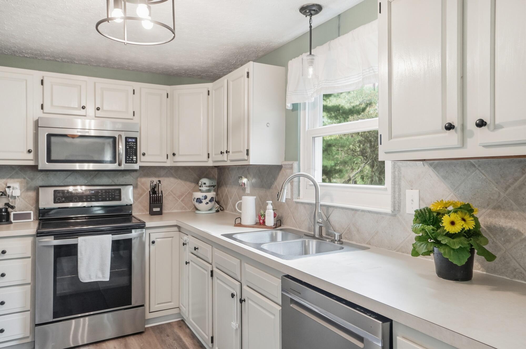 3846 Saddlebrook Court