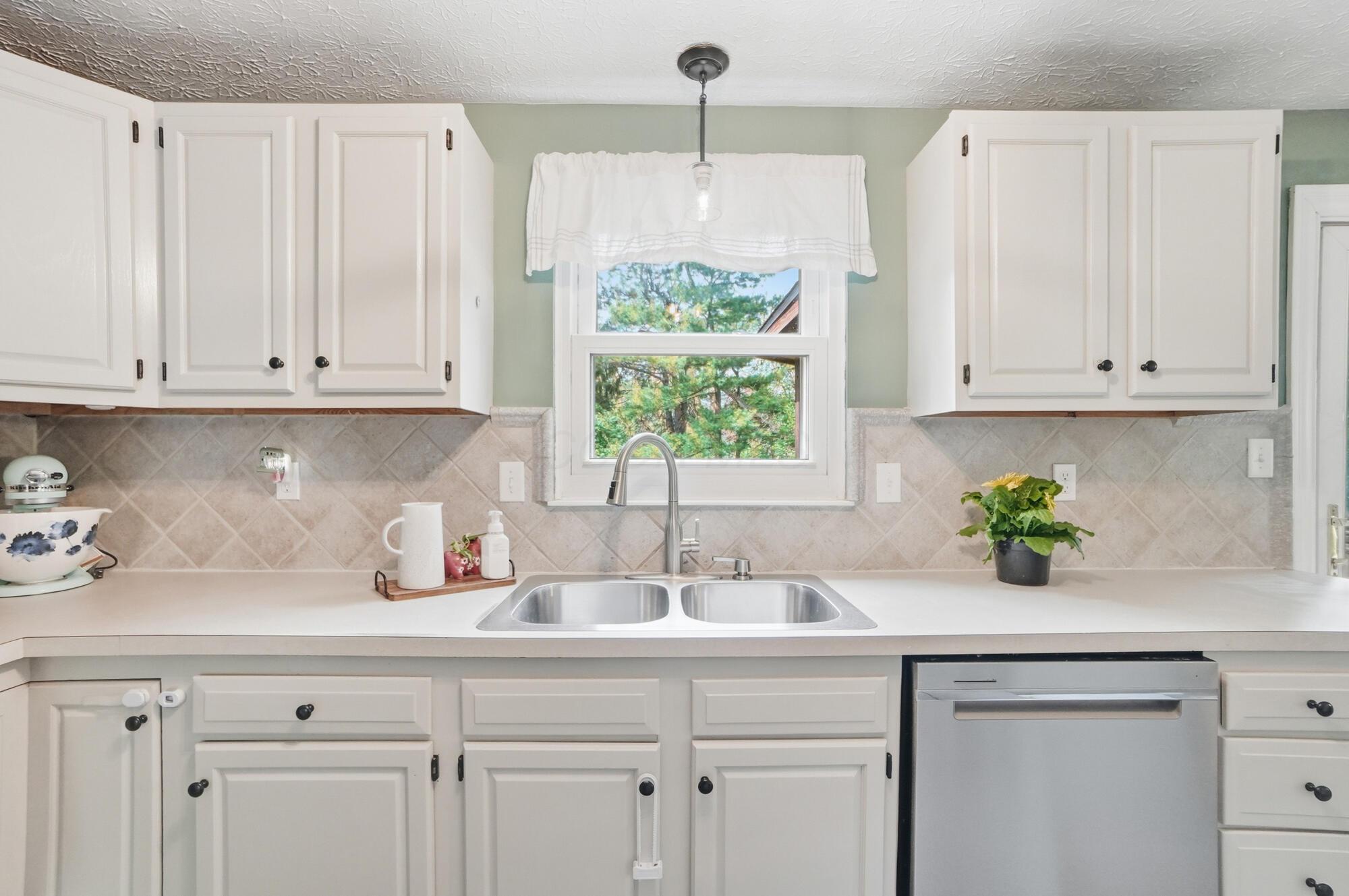 3846 Saddlebrook Court