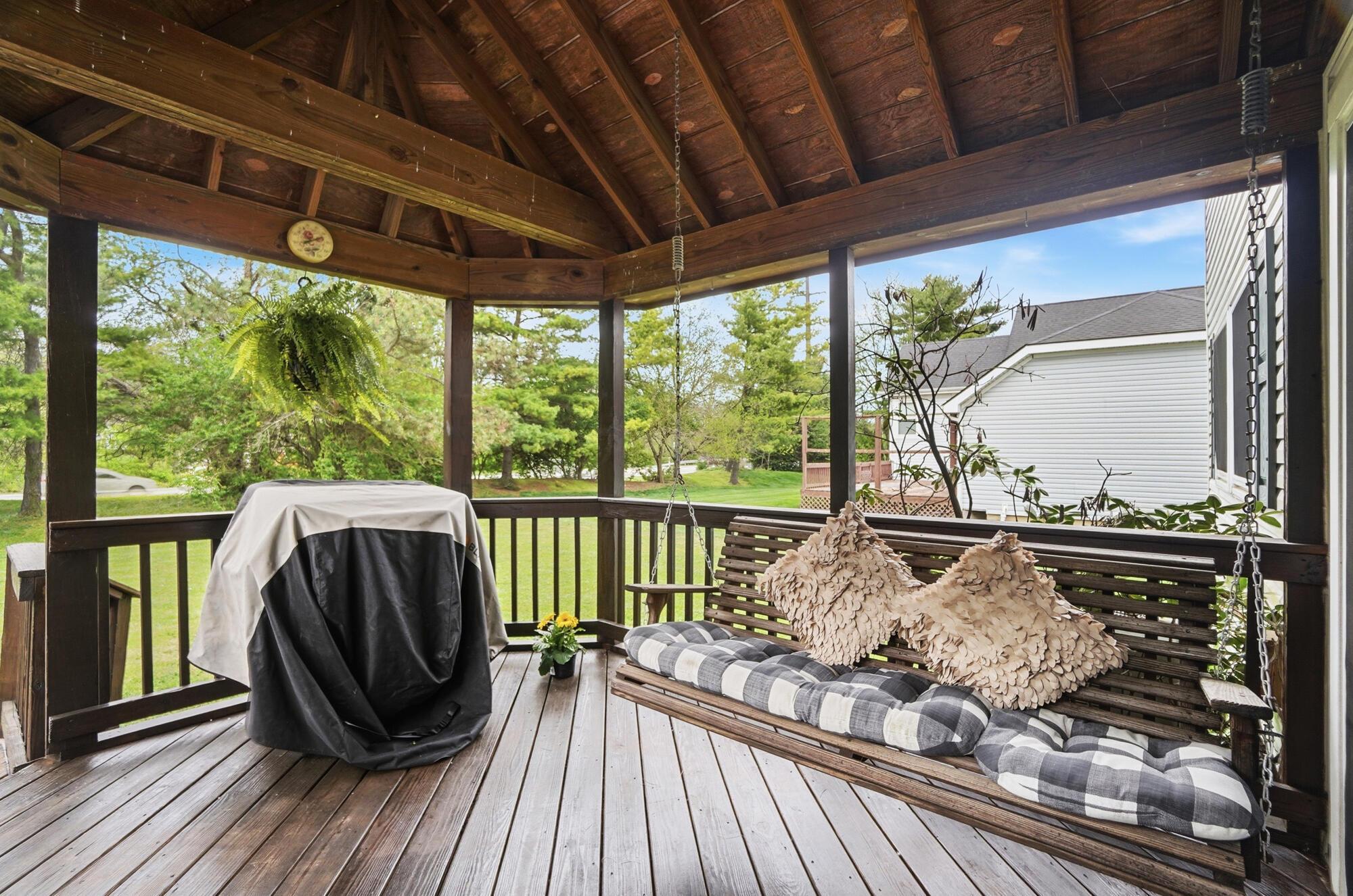 3846 Saddlebrook Court