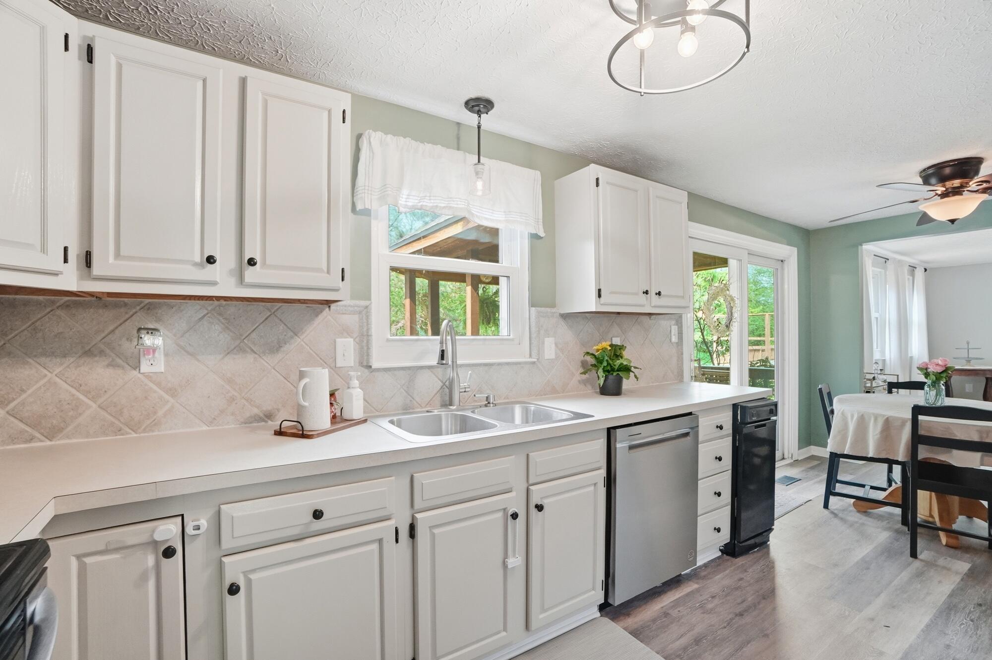 3846 Saddlebrook Court