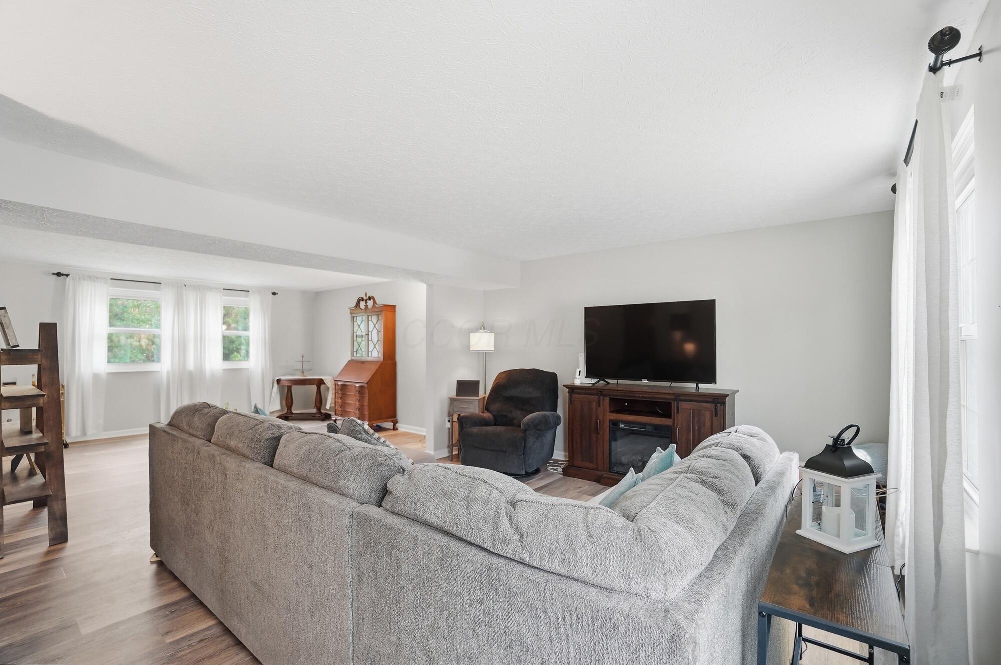 3846 Saddlebrook Court