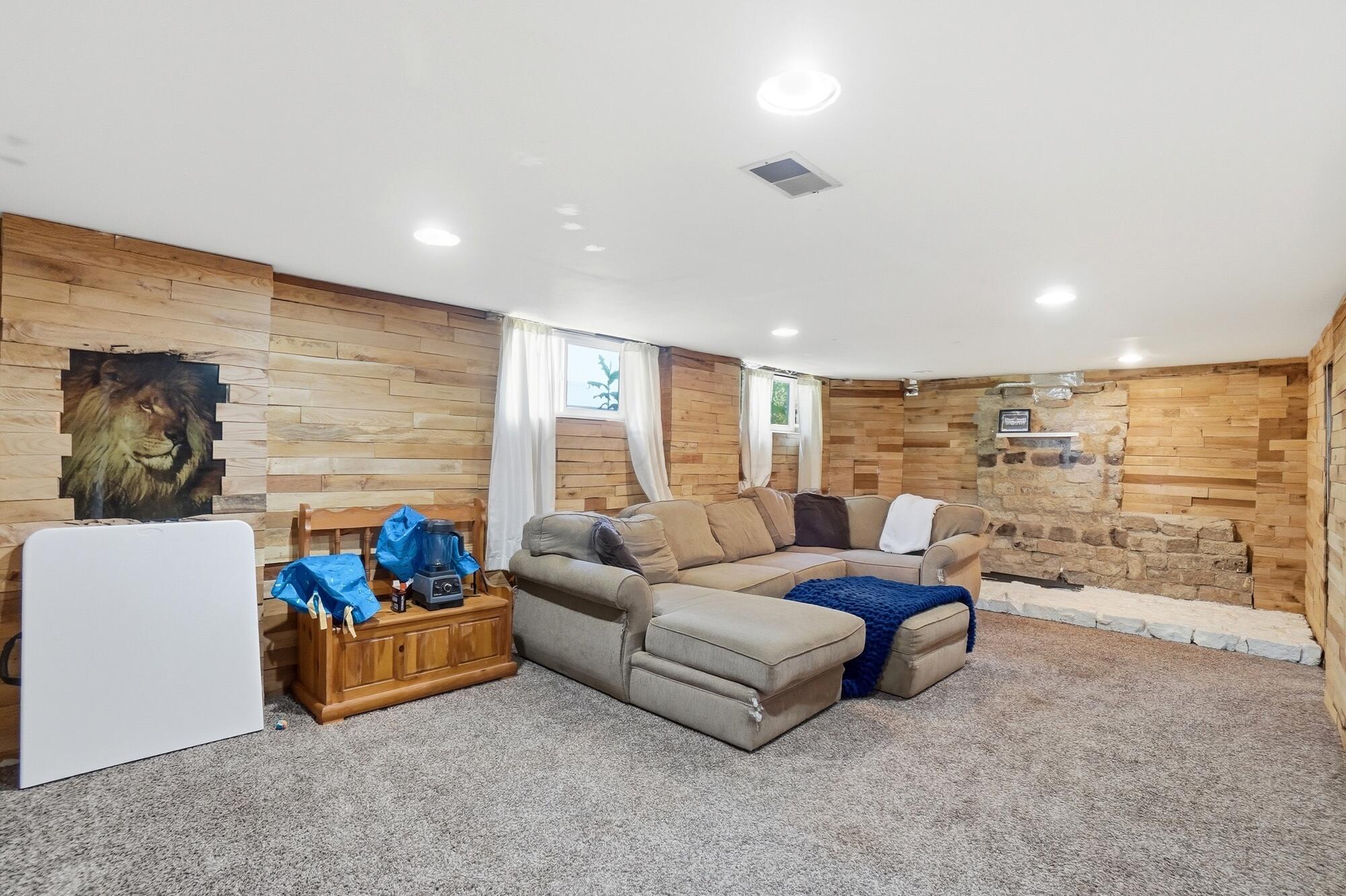 2093 Tupsfield Road
