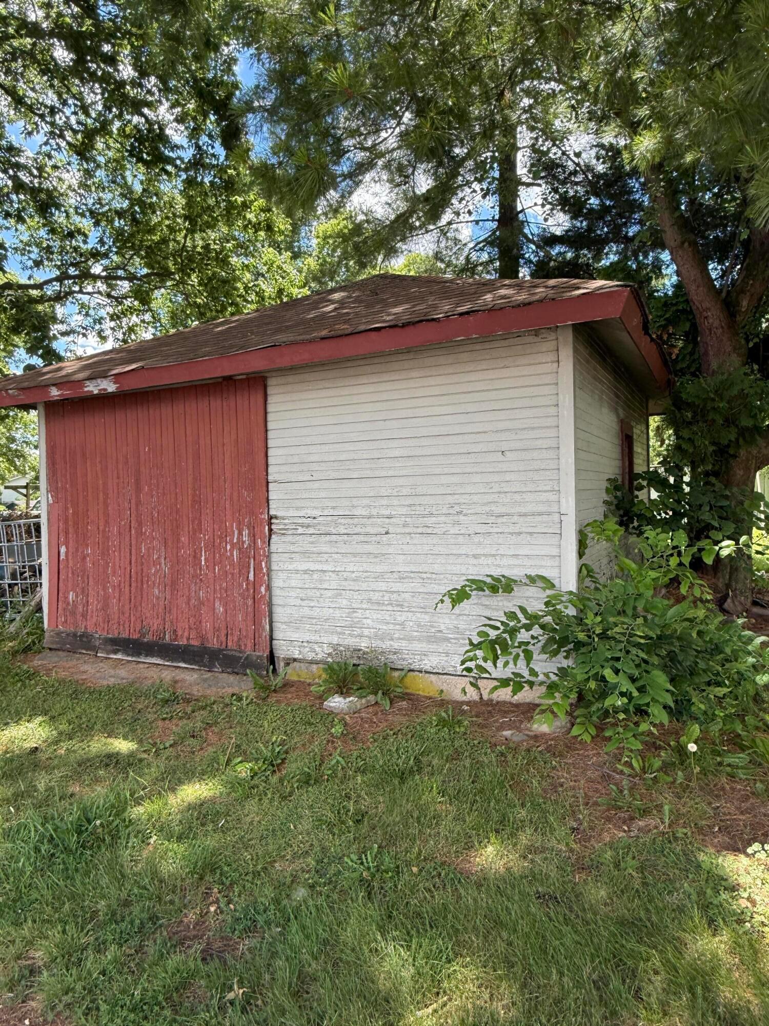 269 W Main Street