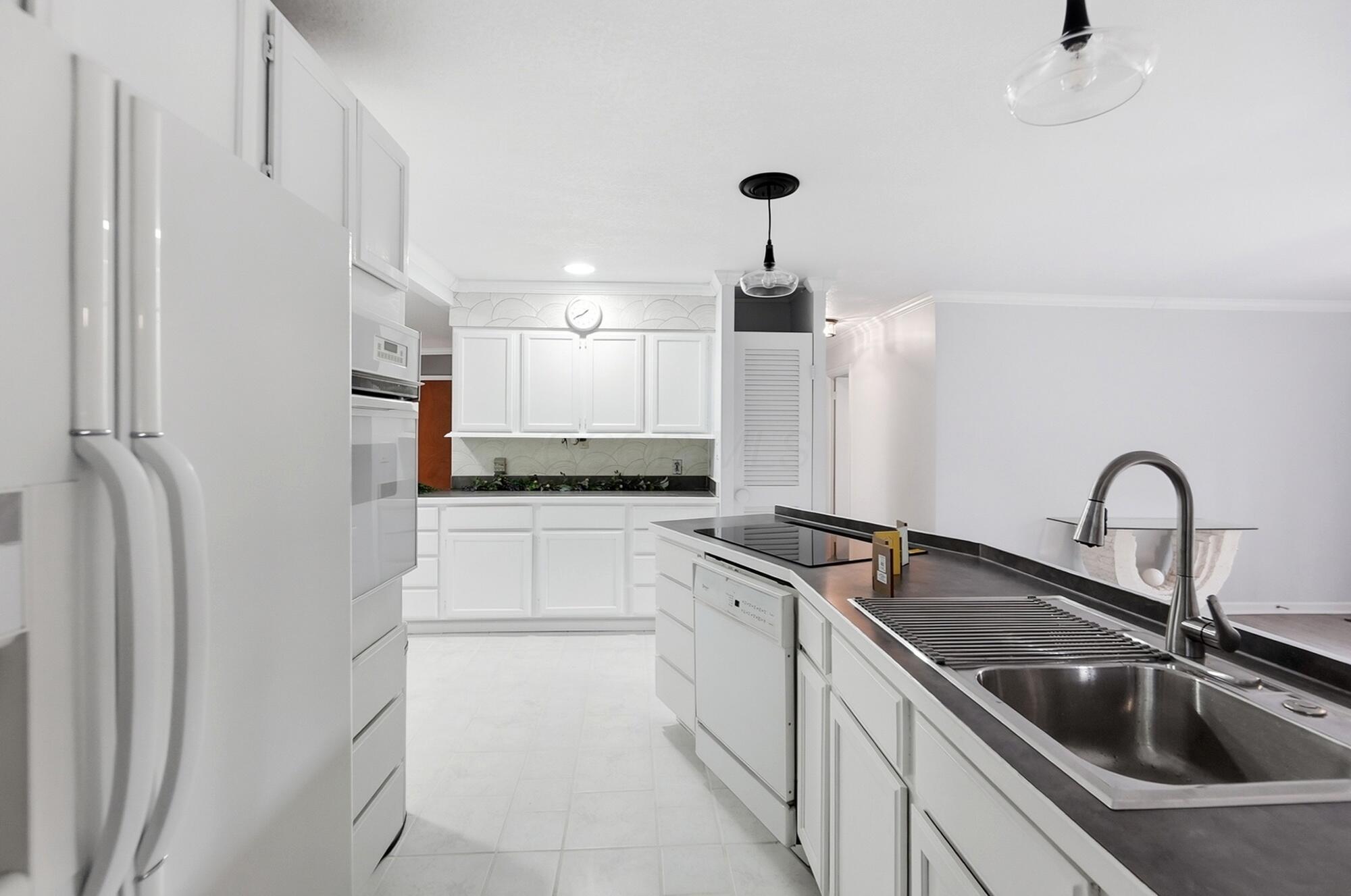 554 Brookside Drive
